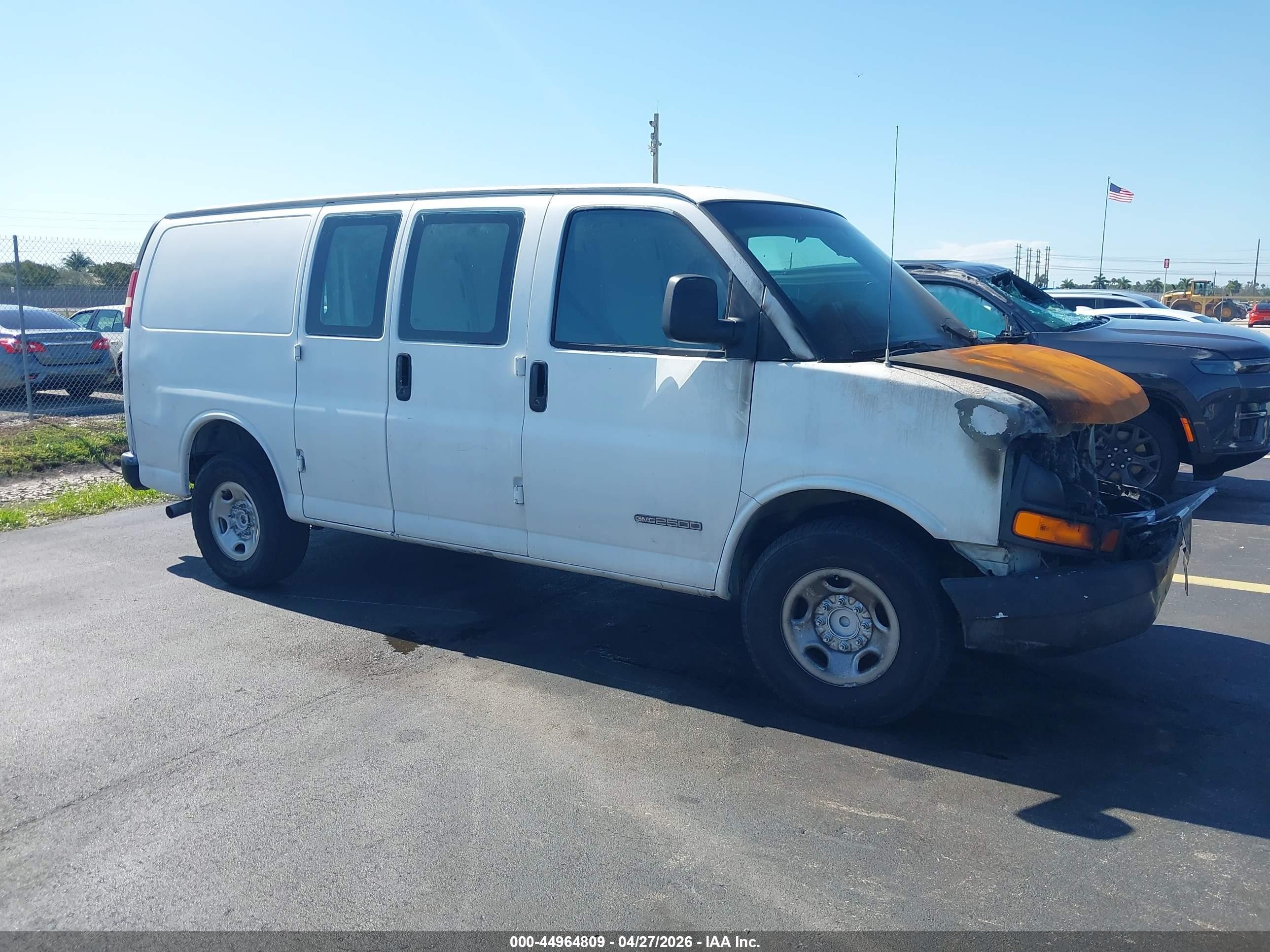 2004 GMC Savana Cargo, VIN 1GTGG25V641912013 — Engine fire