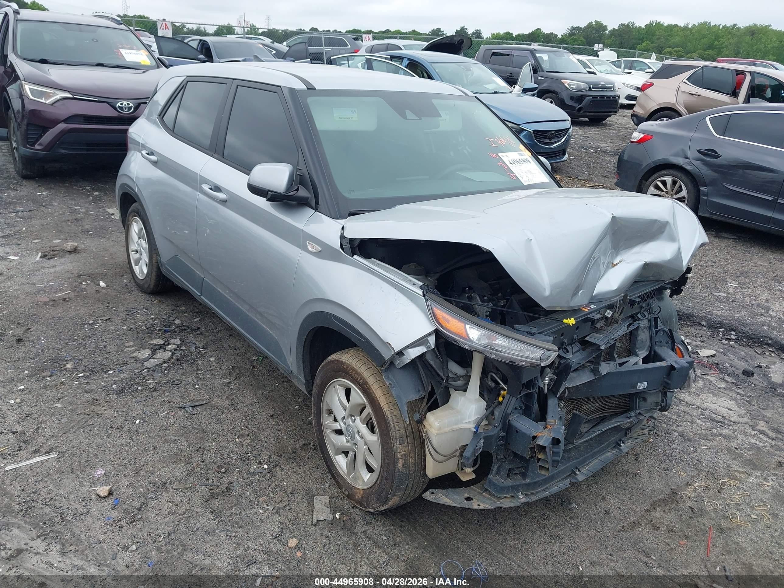 2021 Hyundai Venue SE, VIN KMHRB8A33MU069302 — Front end