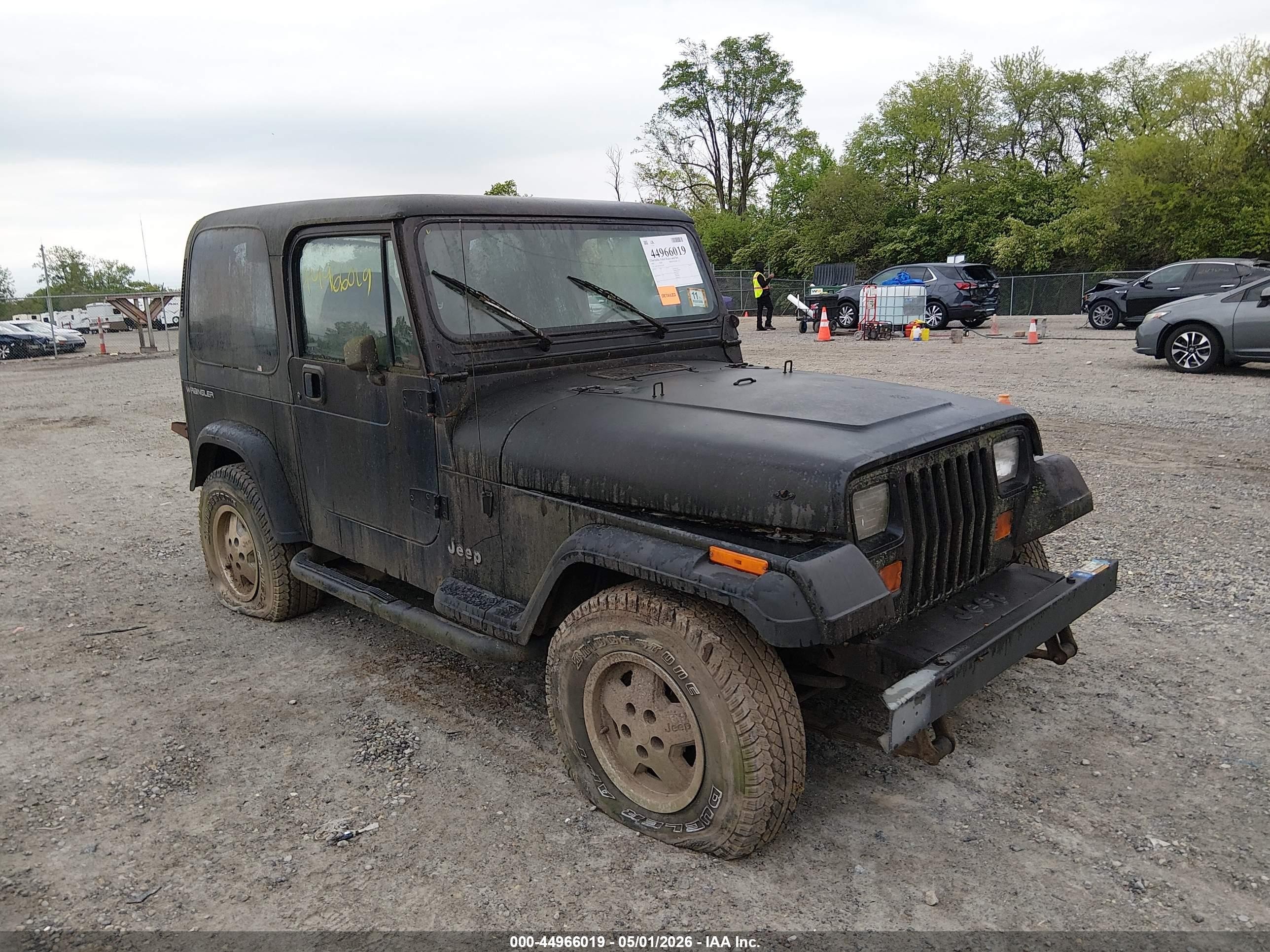 1992 Jeep Wrangler, VIN 2J4FY29S5NJ531378 — Normal wear