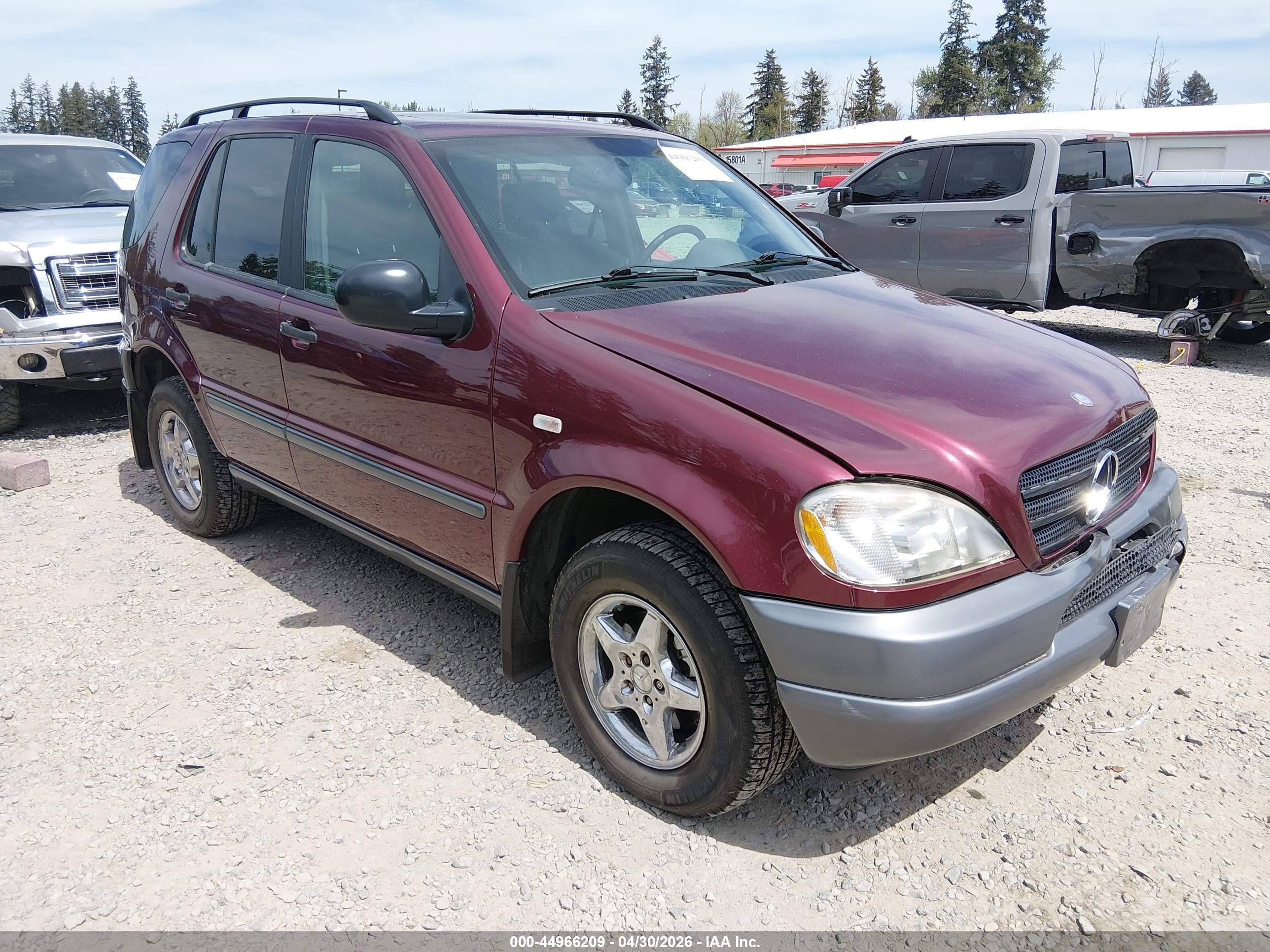 1998 Mercedes-Benz M 320/430/500, VIN 4JGAB54EXWA012401 — All over