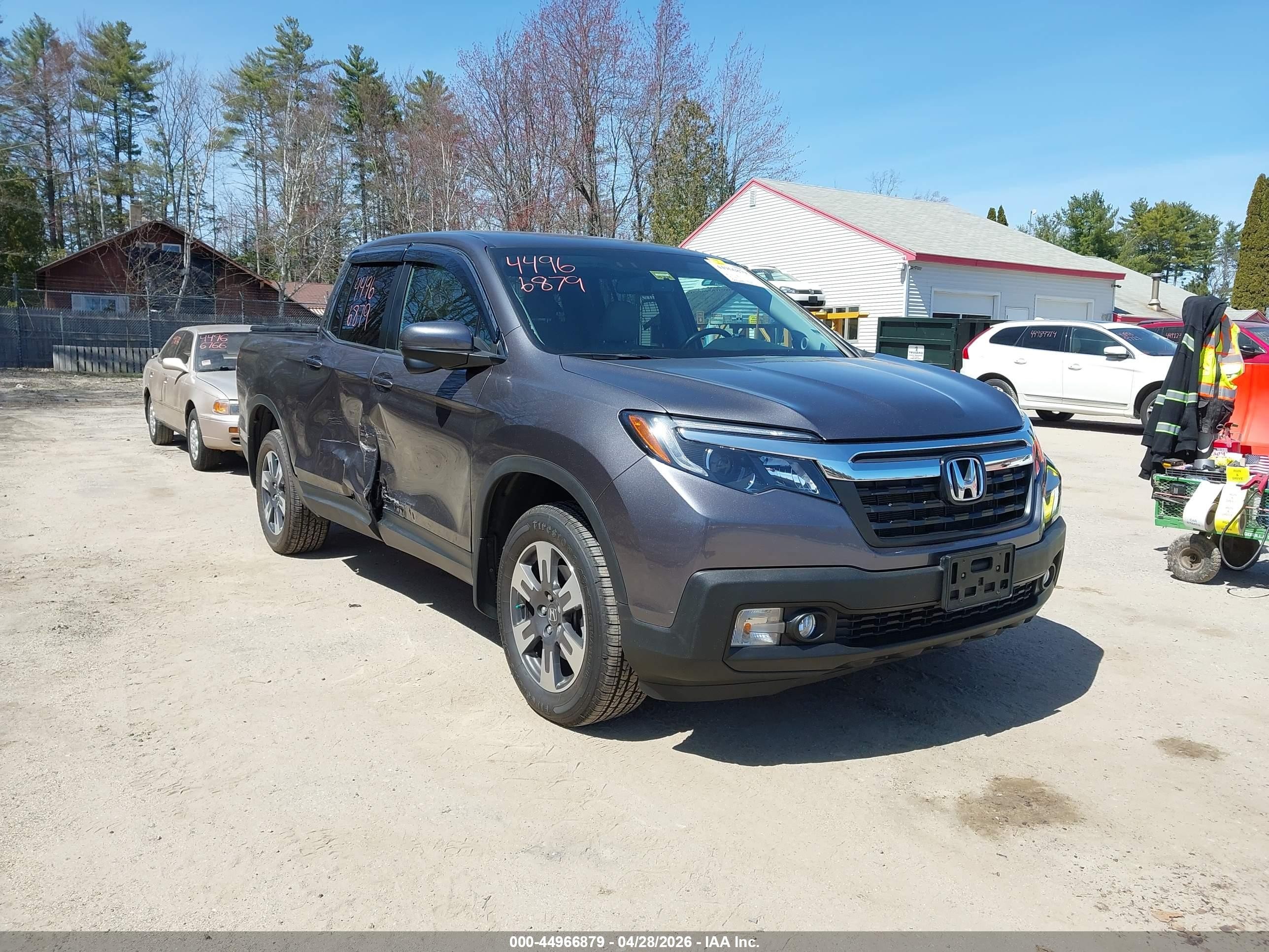 2018 Honda Ridgeline RTL-T, VIN 5FPYK3F69JB009204 — Side