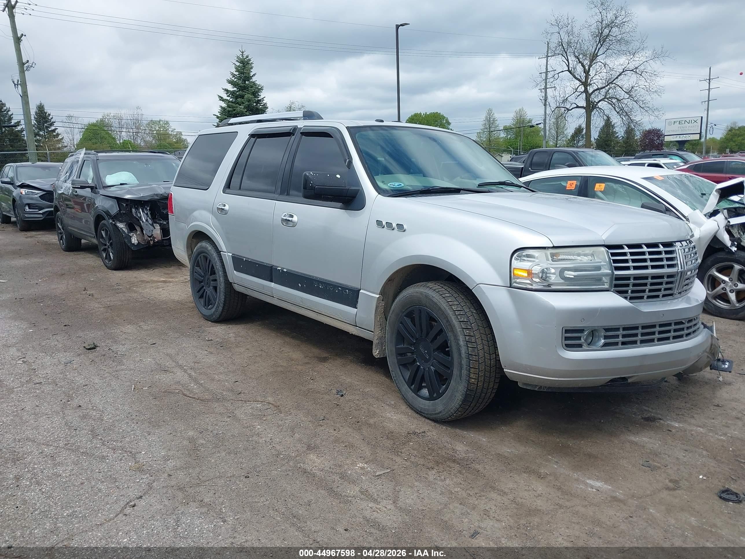 2012 Lincoln Navigator, VIN 5LMJJ2J53CEL04799 — Front end