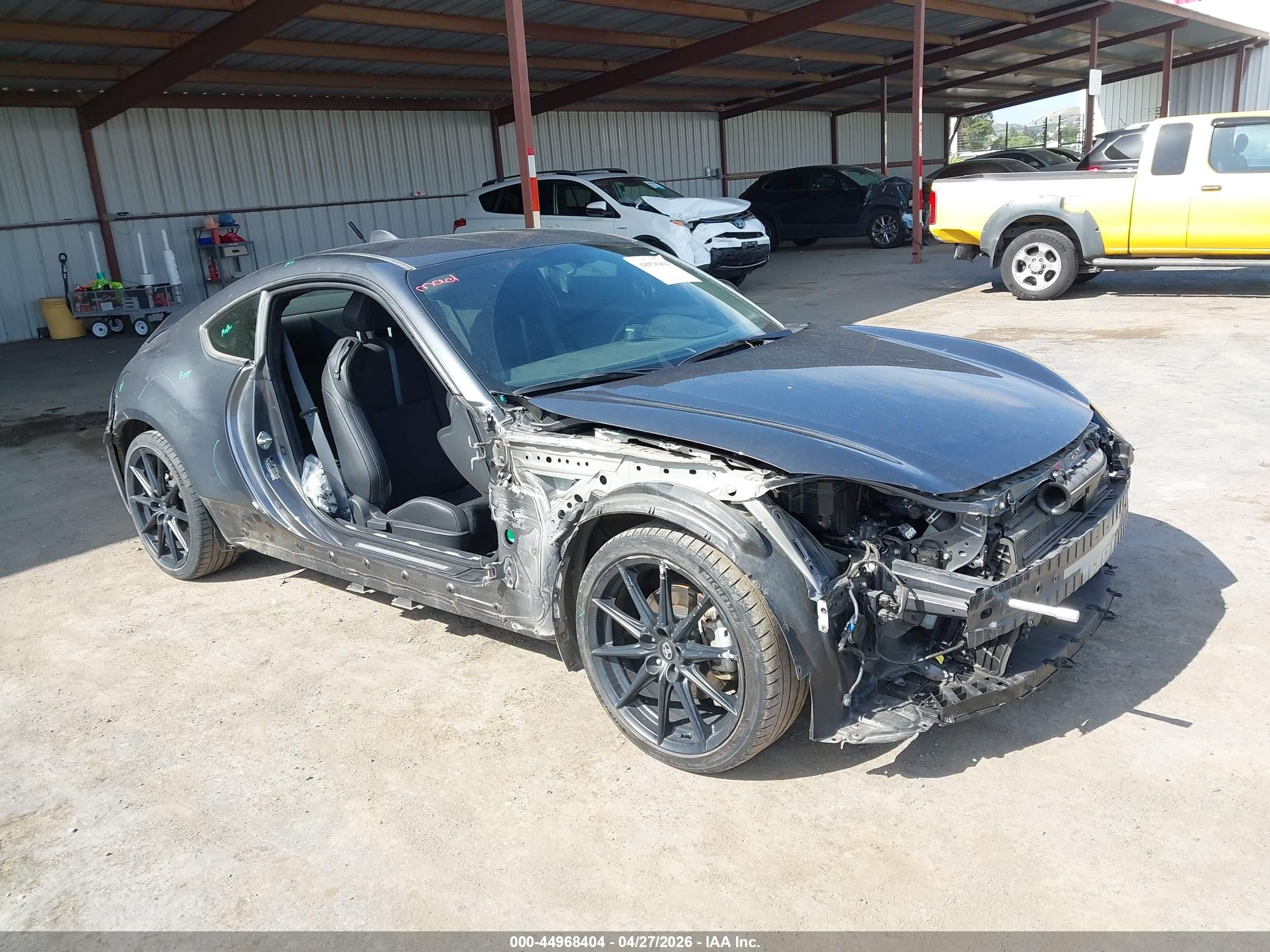 2022 Toyota 86 Premium, VIN JF1ZNBF11N8756942 — Side
