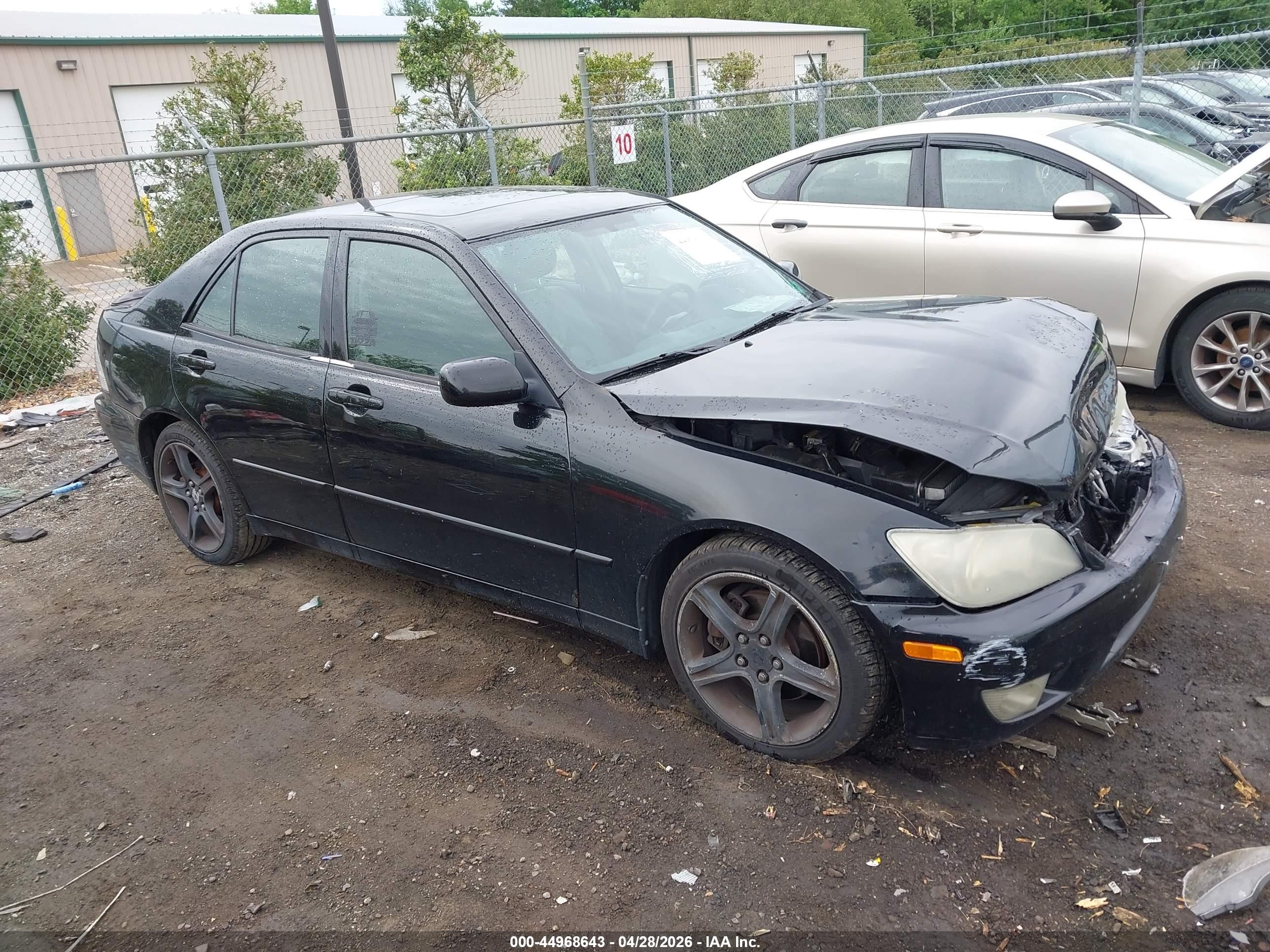 2004 Lexus IS 300/350, VIN JTHBD192240084043 — Front end