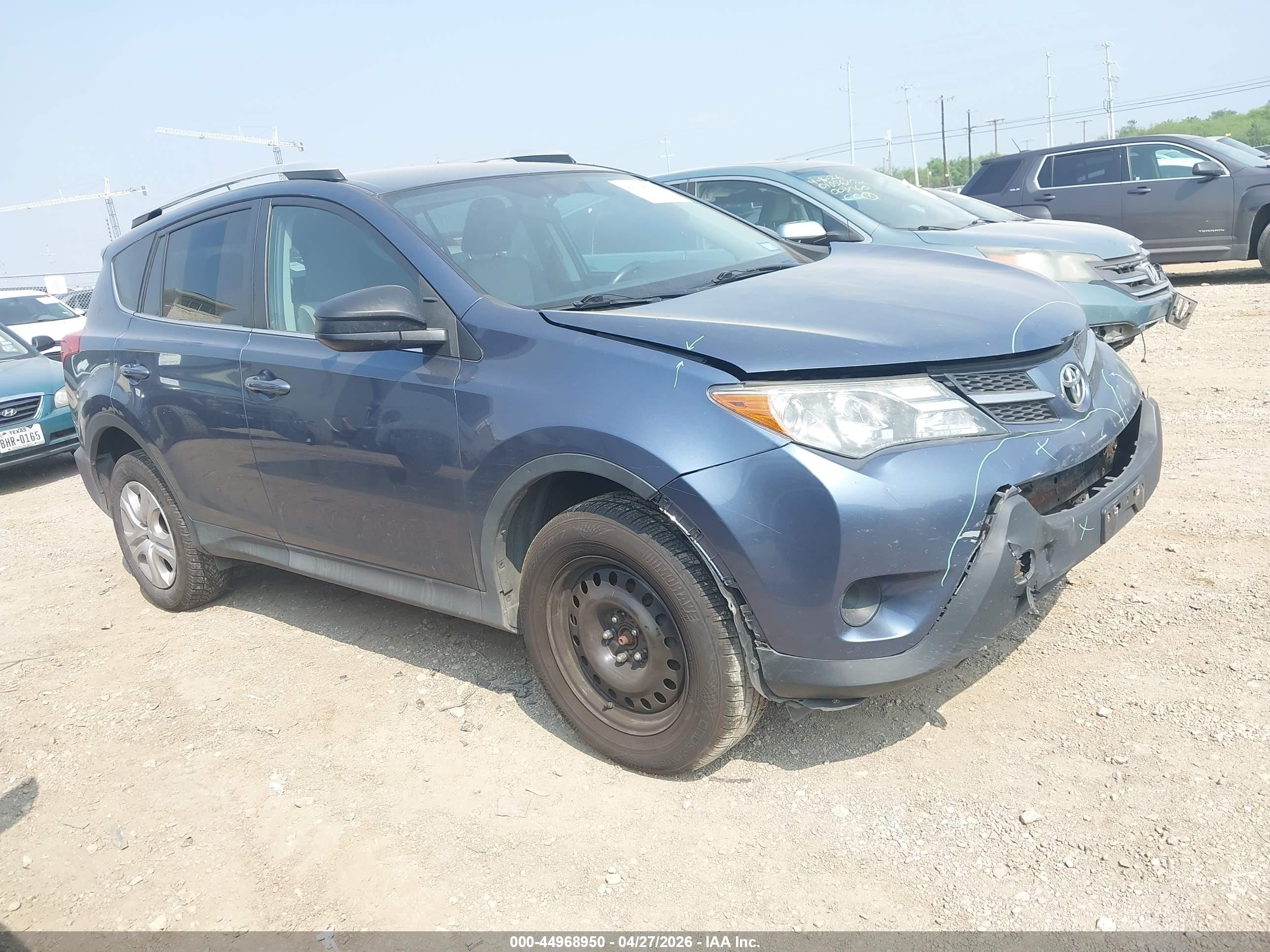 2014 Toyota RAV4 LE, VIN 2T3BFREV9EW173549 — Front end