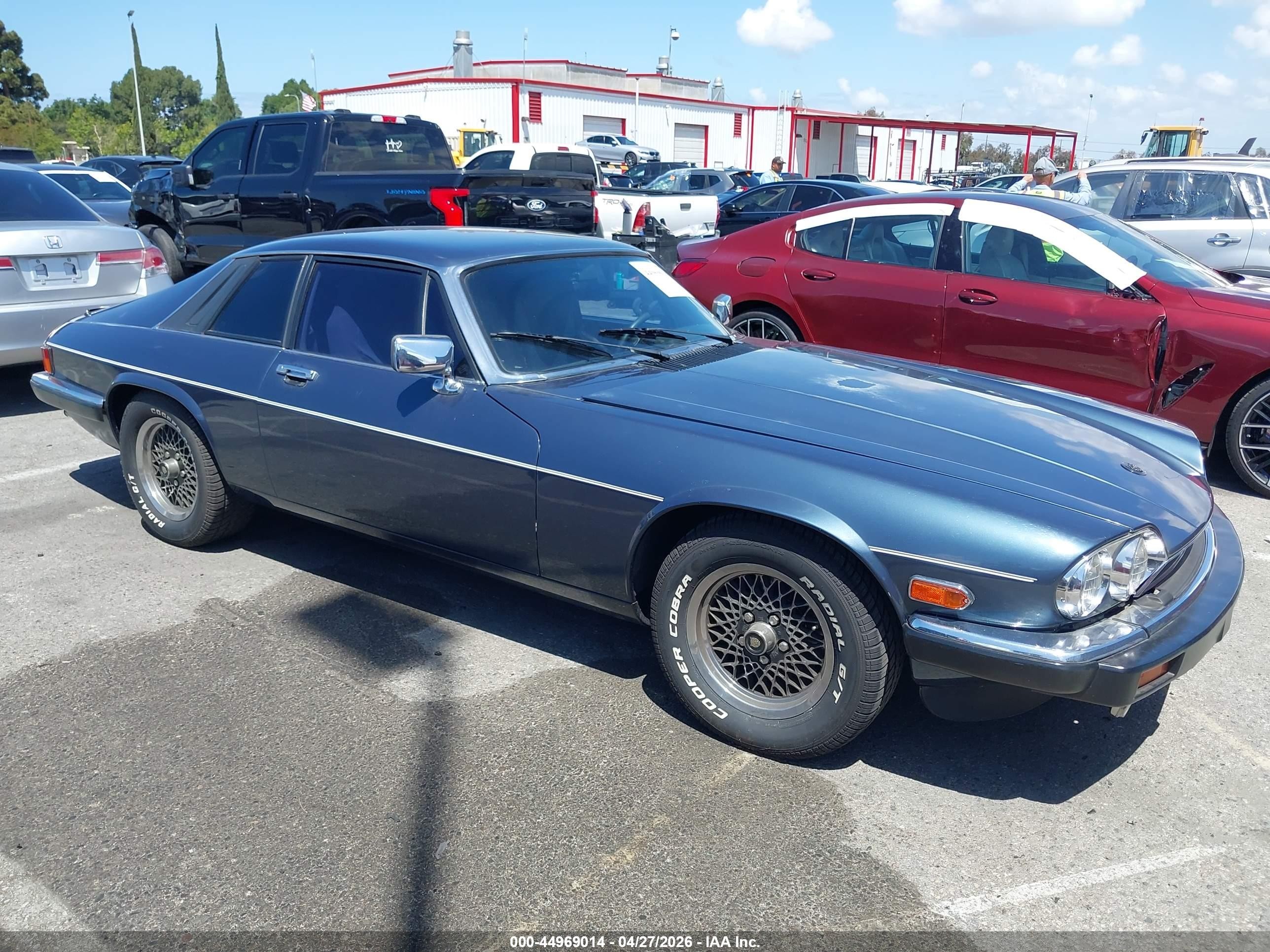 1990 Jaguar XJS, VIN SAJNW5847LC168571 — Normal wear