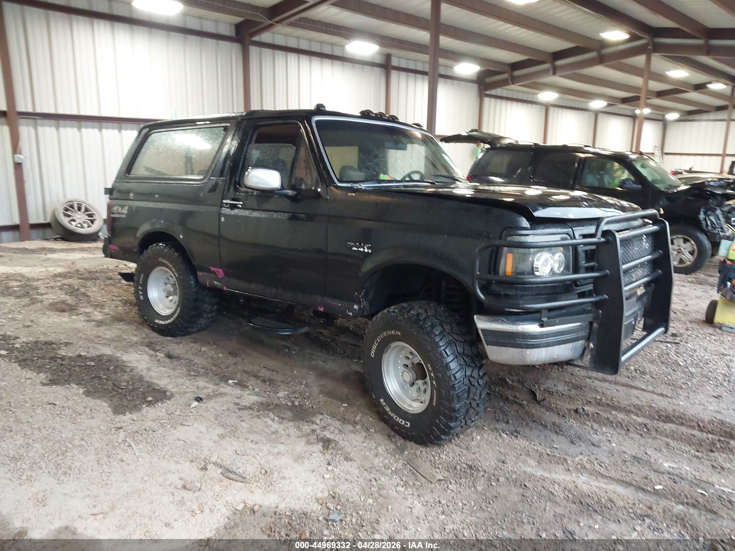 1993 Ford Bronco, VIN 1FMEU15N6PLA34761 — Side