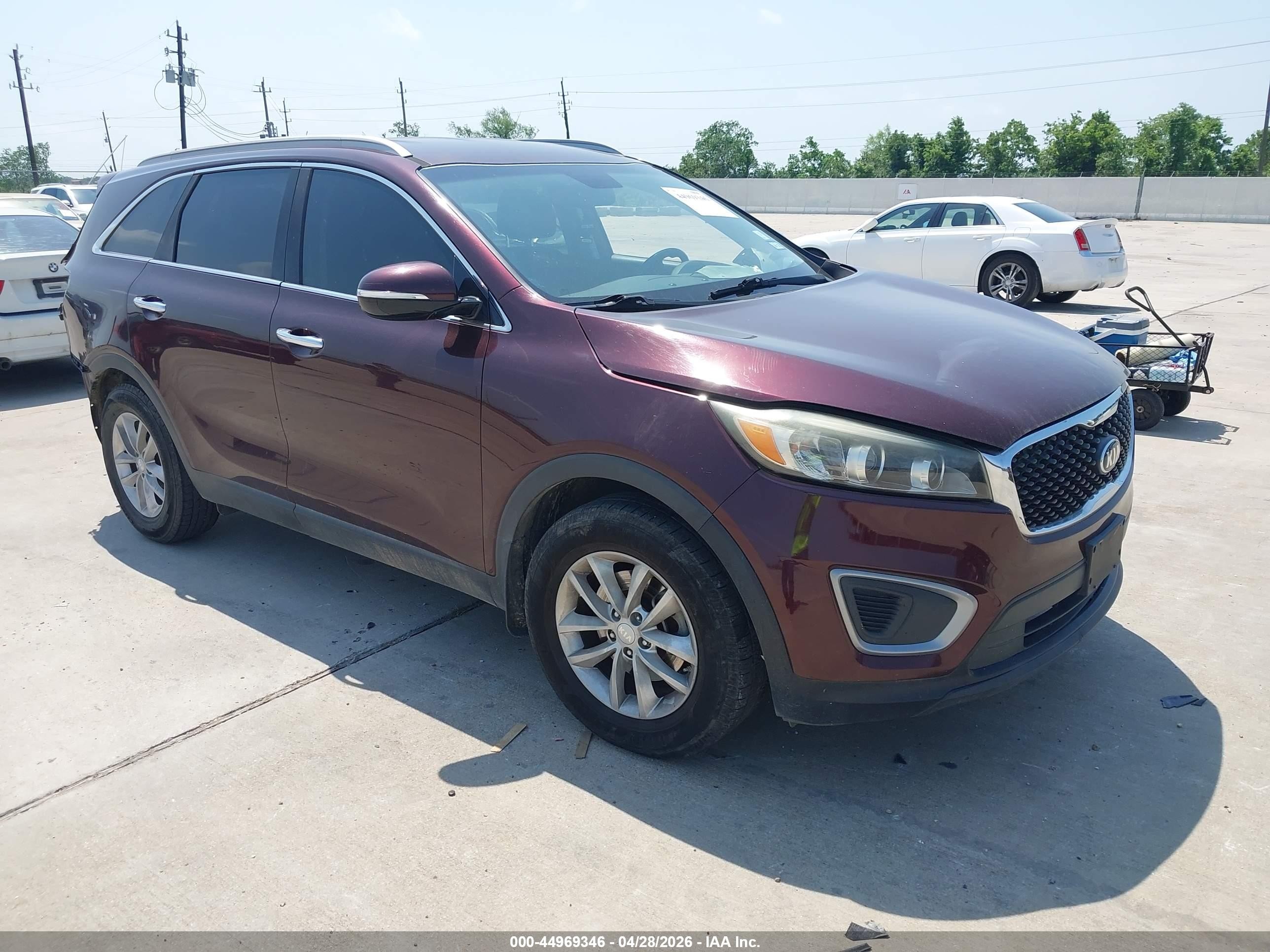 2017 Kia Sorento LX, VIN 5XYPG4A31HG271293 — Rear end
