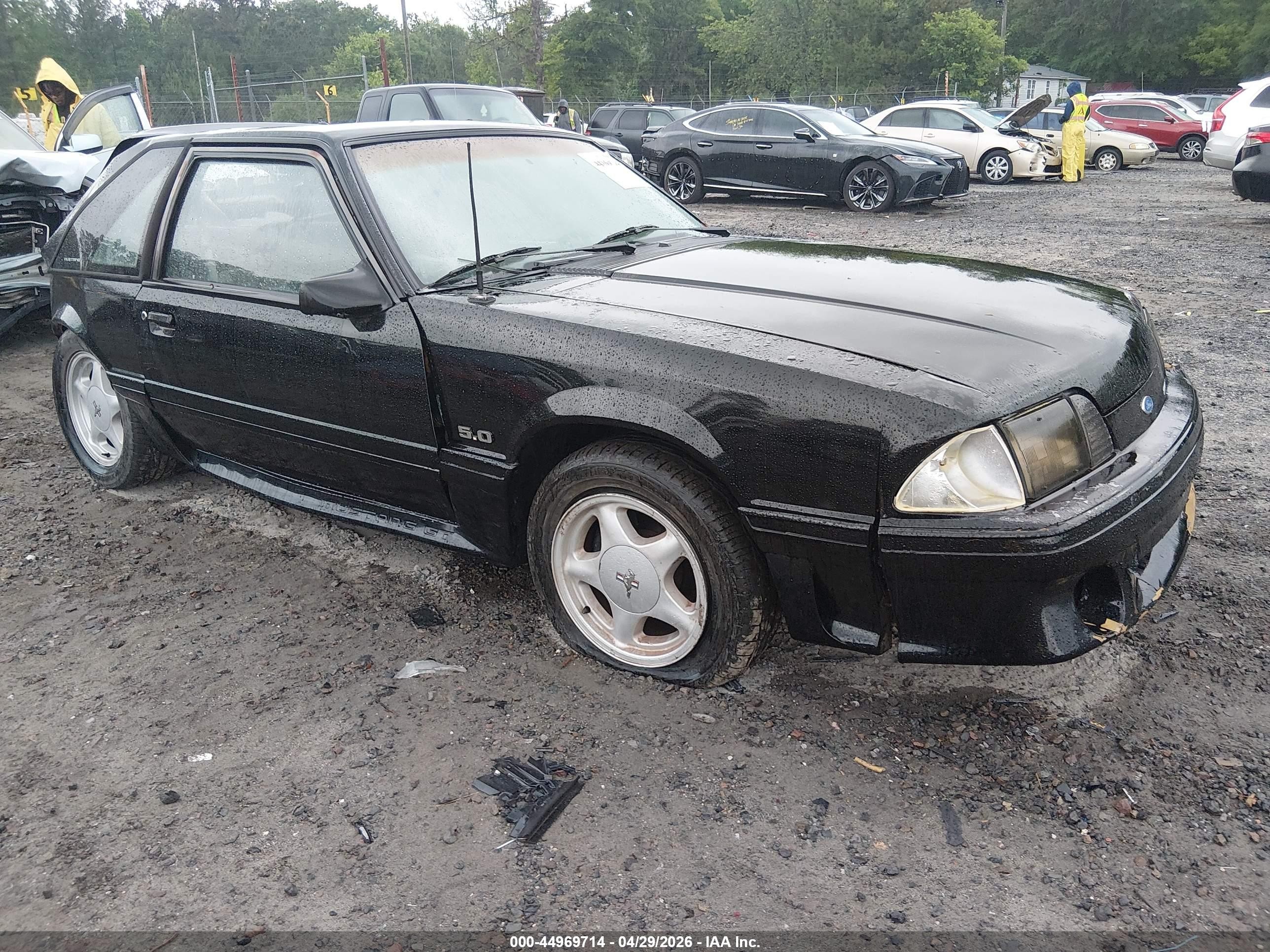 1991 Ford Mustang GT, VIN 1FACP42EXMF114783 — Rear end