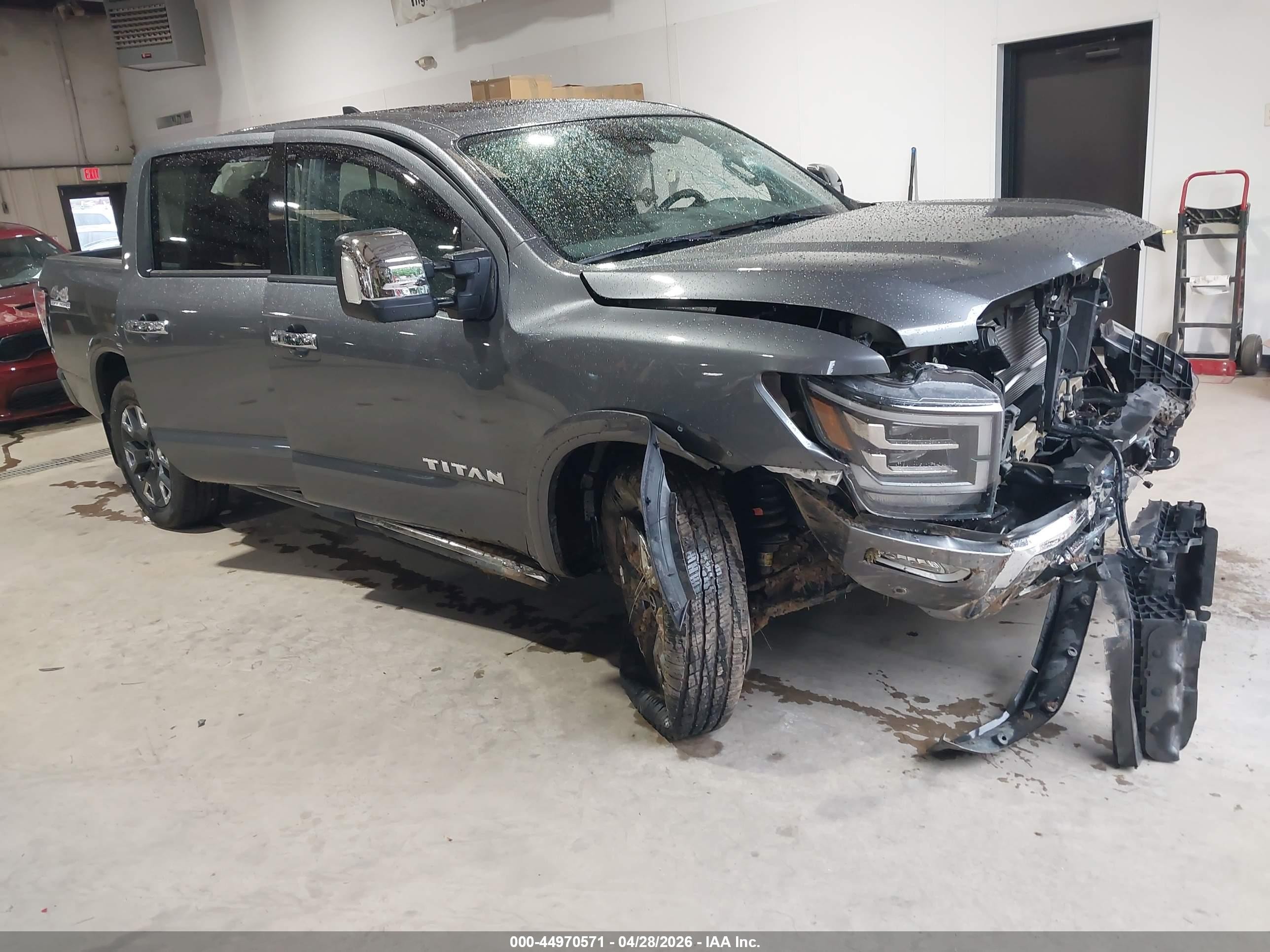 2023 Nissan Titan Pro-4X, VIN 1N6AA1ED2PN113137 — Front end