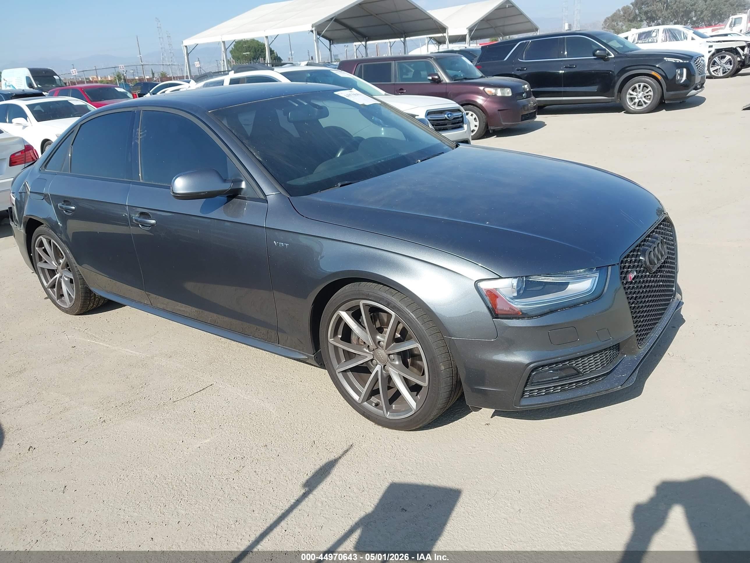 2016 Audi S4 Premium Plus, VIN WAUBGAFL2GA008081 — Зад