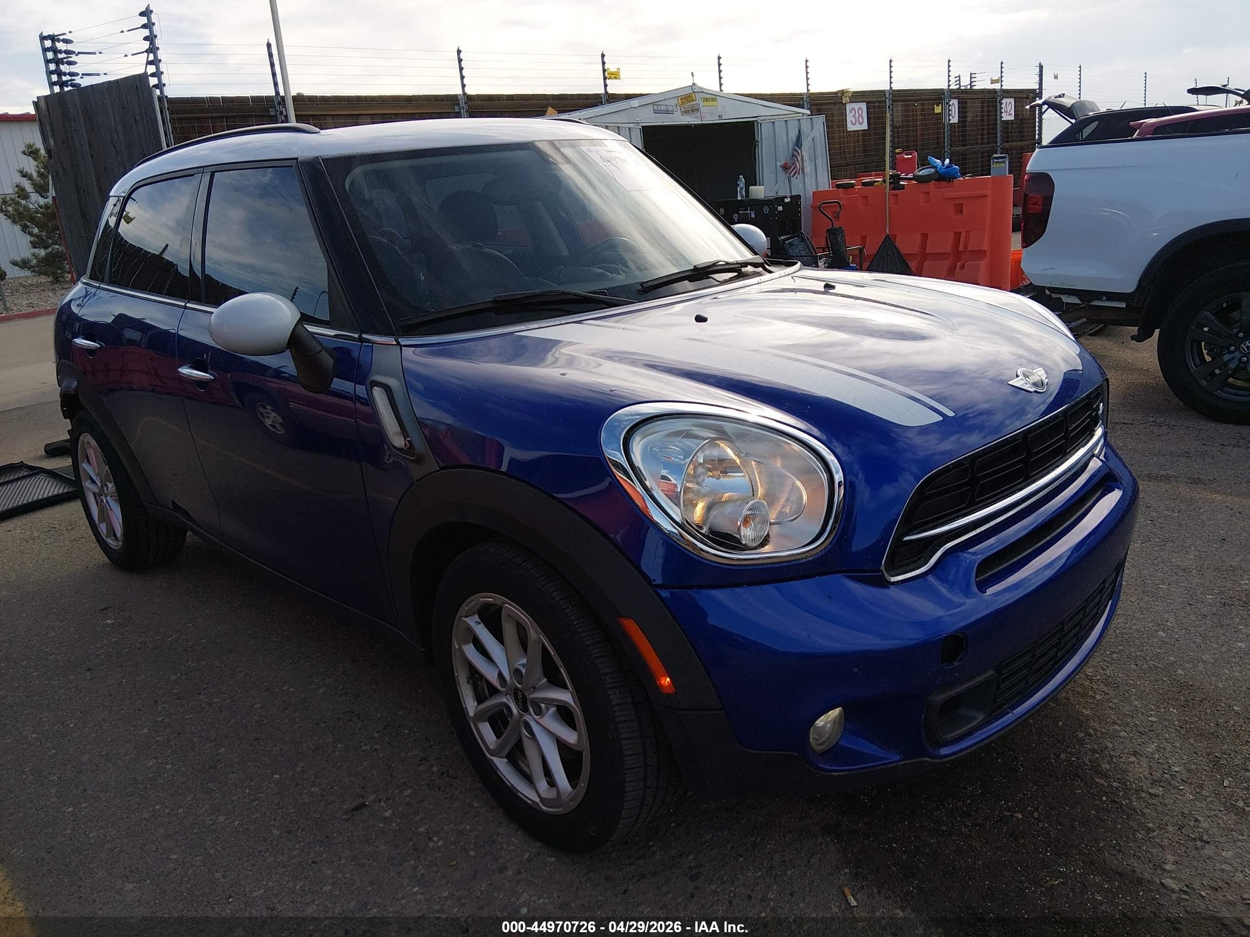 2015 MINI Countryman S, VIN WMWZC3C58FWT02534 — Rear end