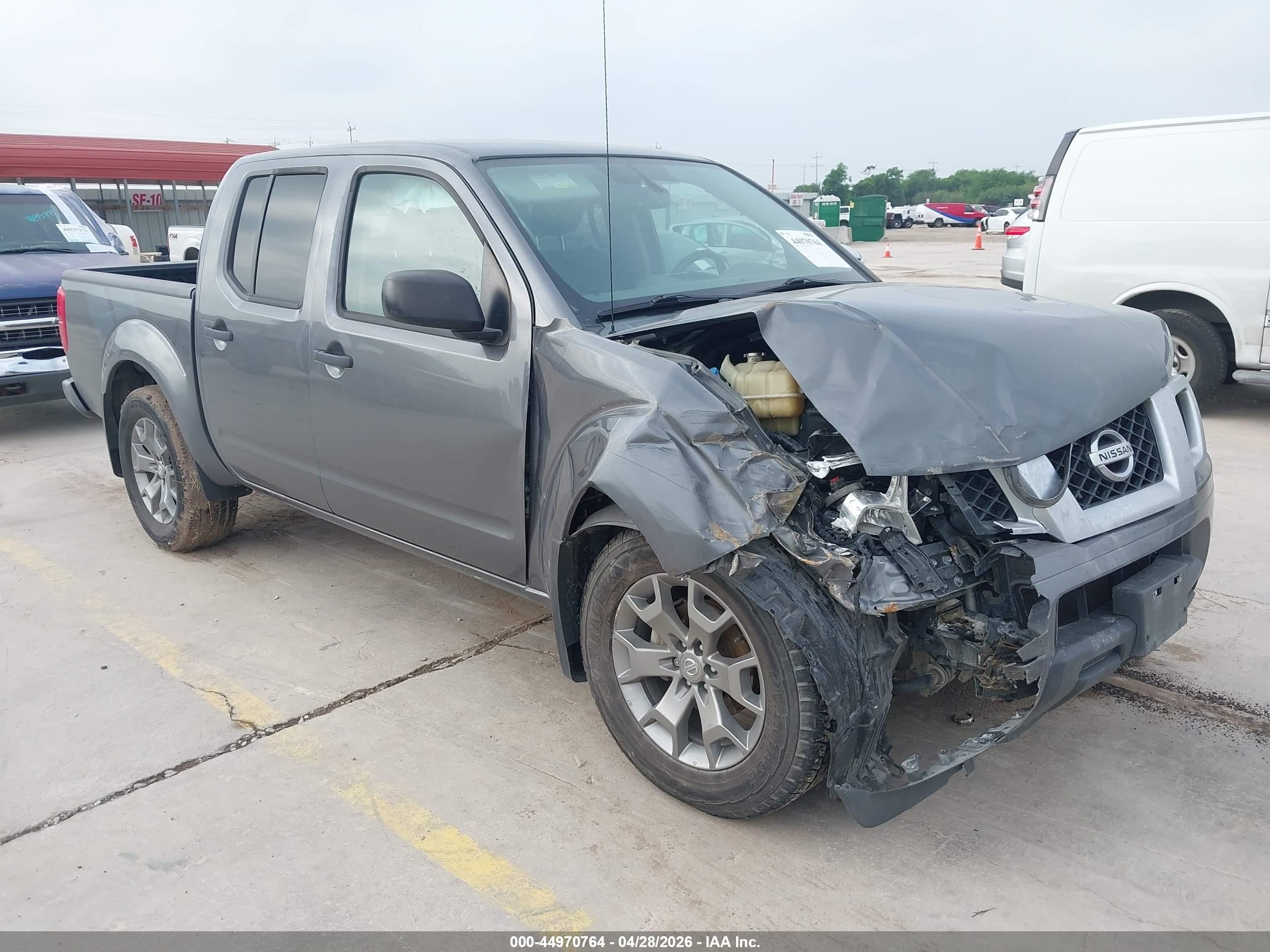 2020 Nissan Frontier SV, VIN 1N6ED0EAXLN717442 — Front end