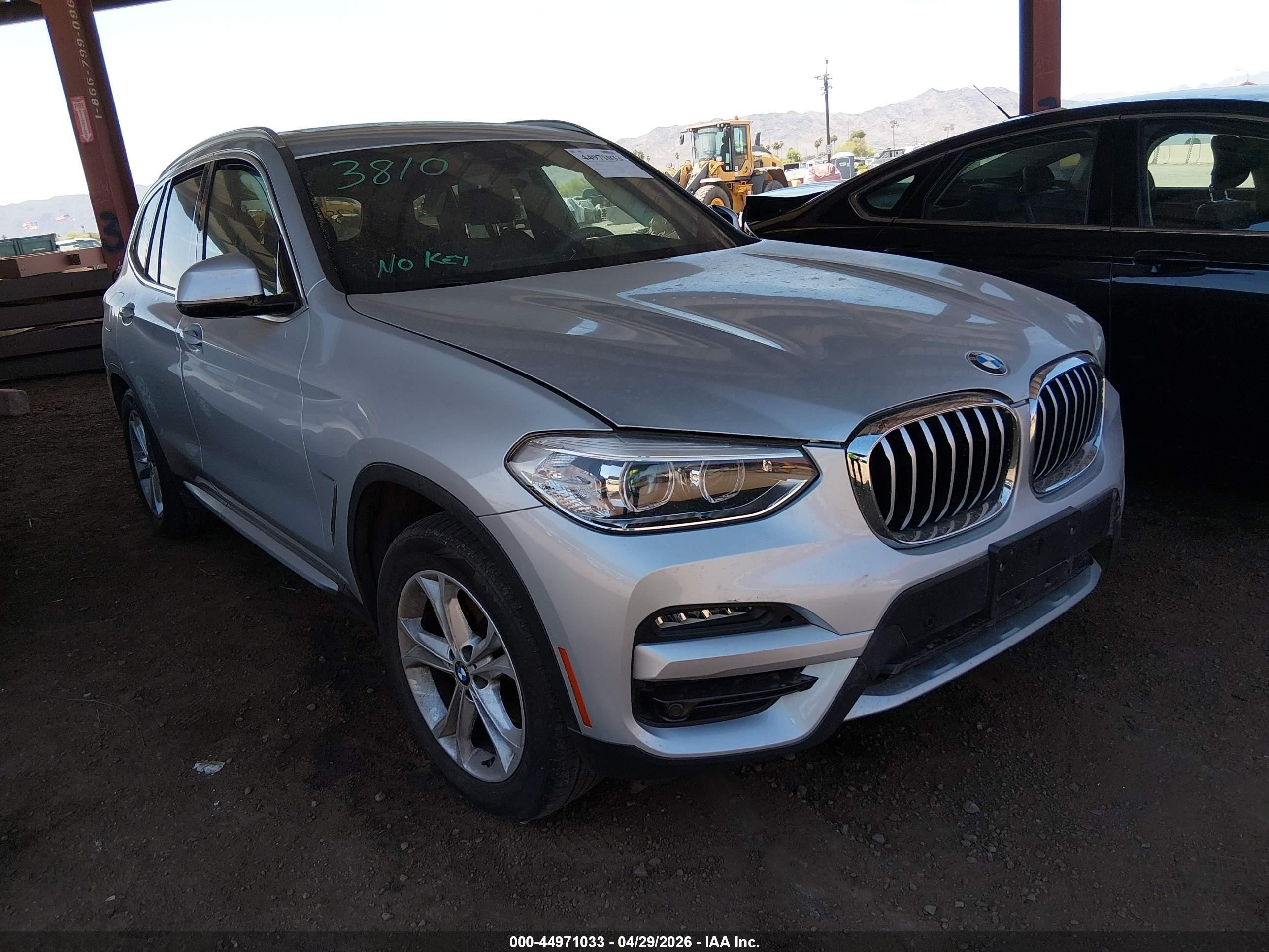 2021 BMW X3 sDrive30i, VIN 5UXTY3C03M9H02500 — Бок