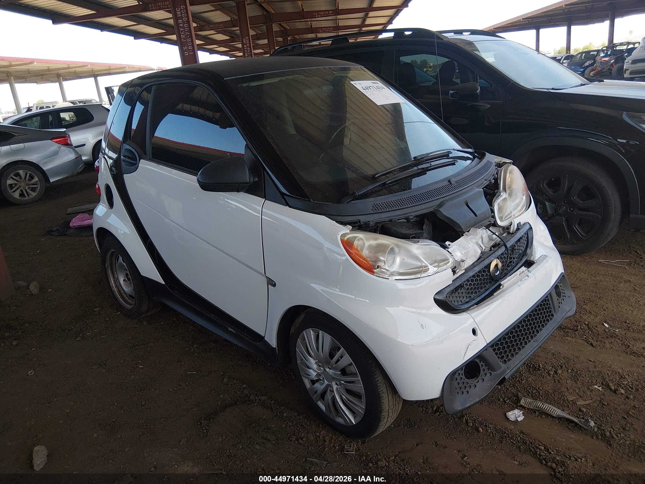 2013 Smart fortwo Pure, VIN WMEEJ3BA5DK607159 — Перед