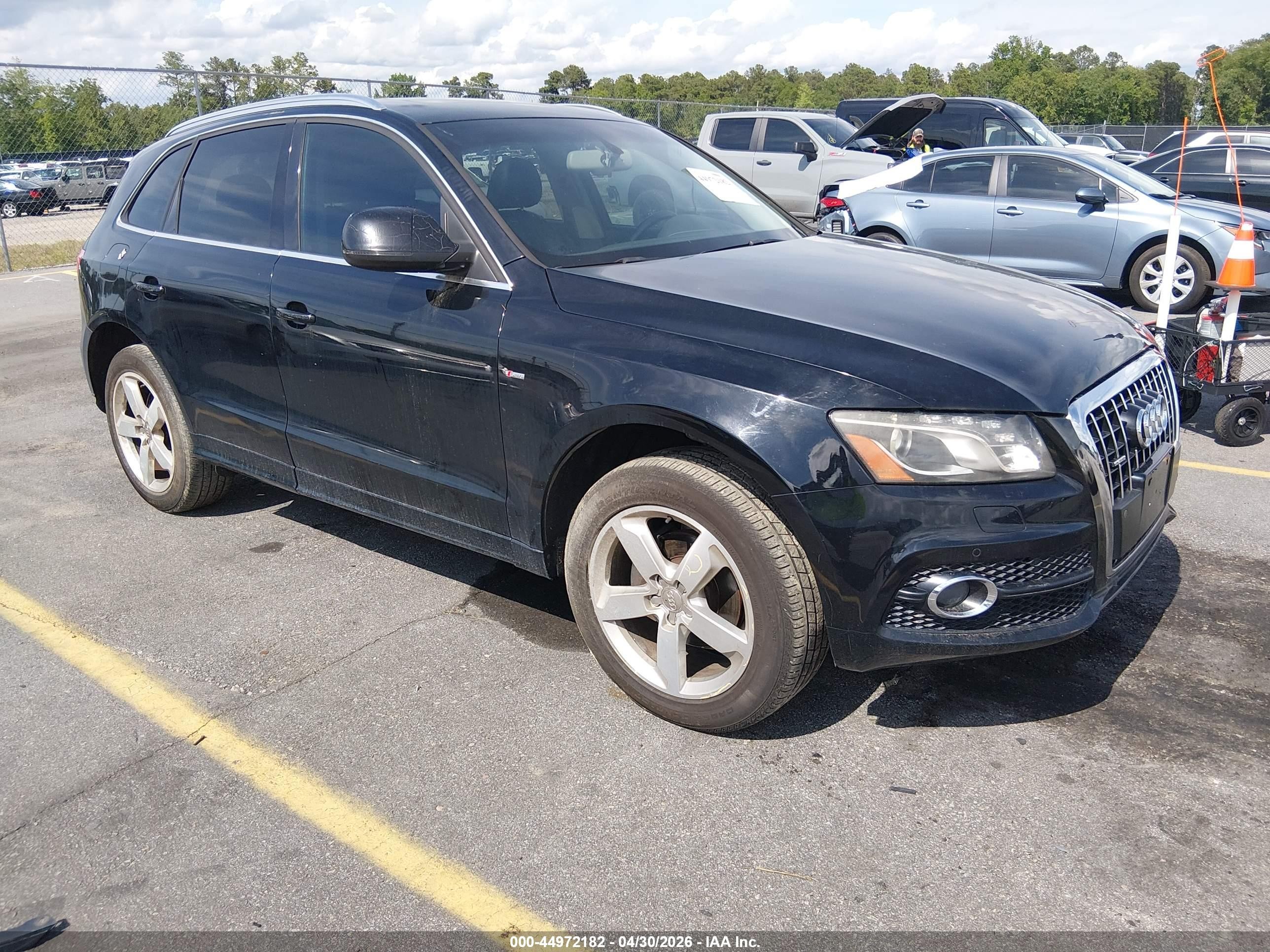 2011 Audi Q5 Premium Plus, VIN WA1DKAFP8BA091614 — Normal wear