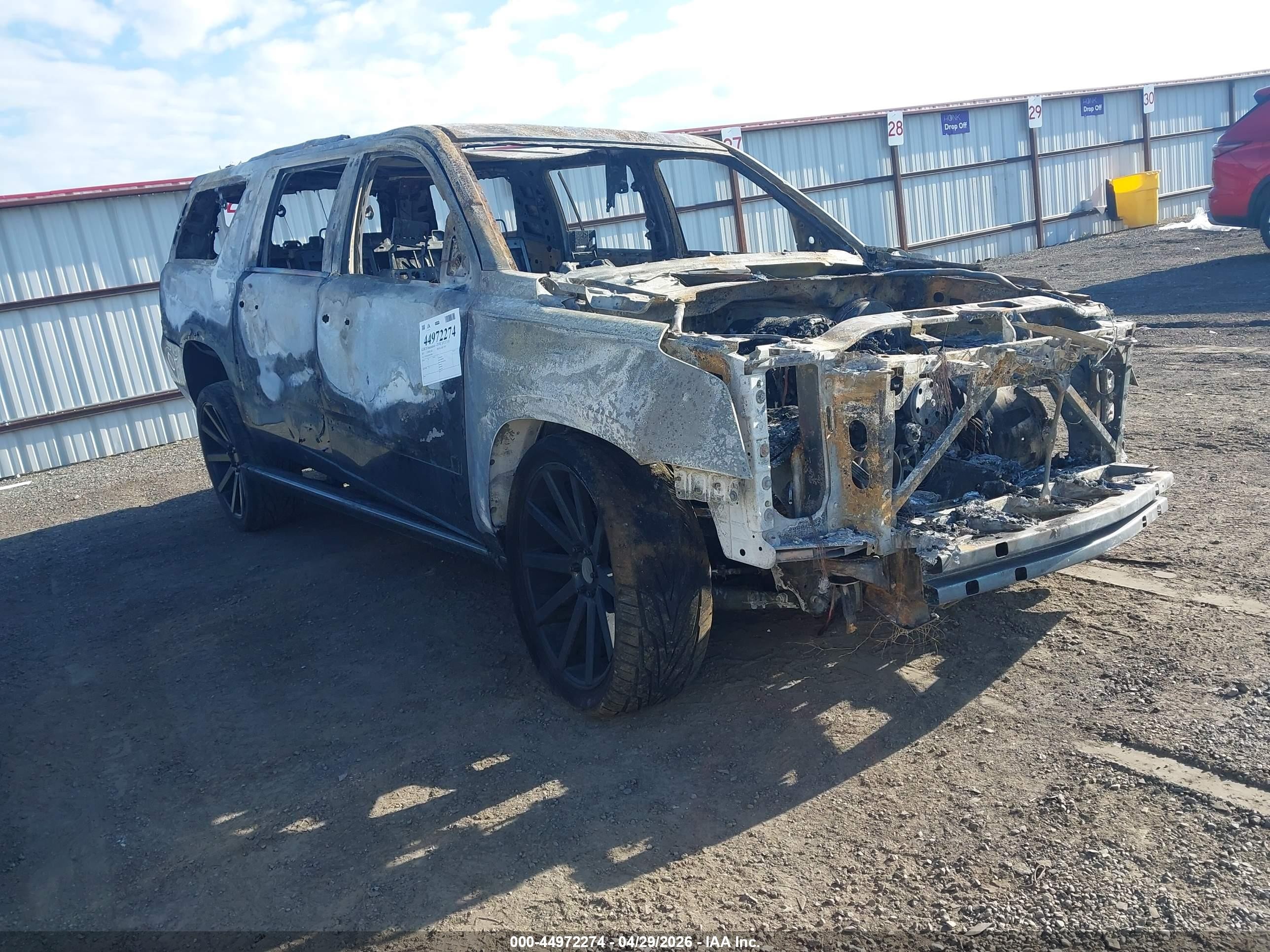 2017 Cadillac Escalade ESV Platinum, VIN 1GYS3KKJ2HR350099 — Burn
