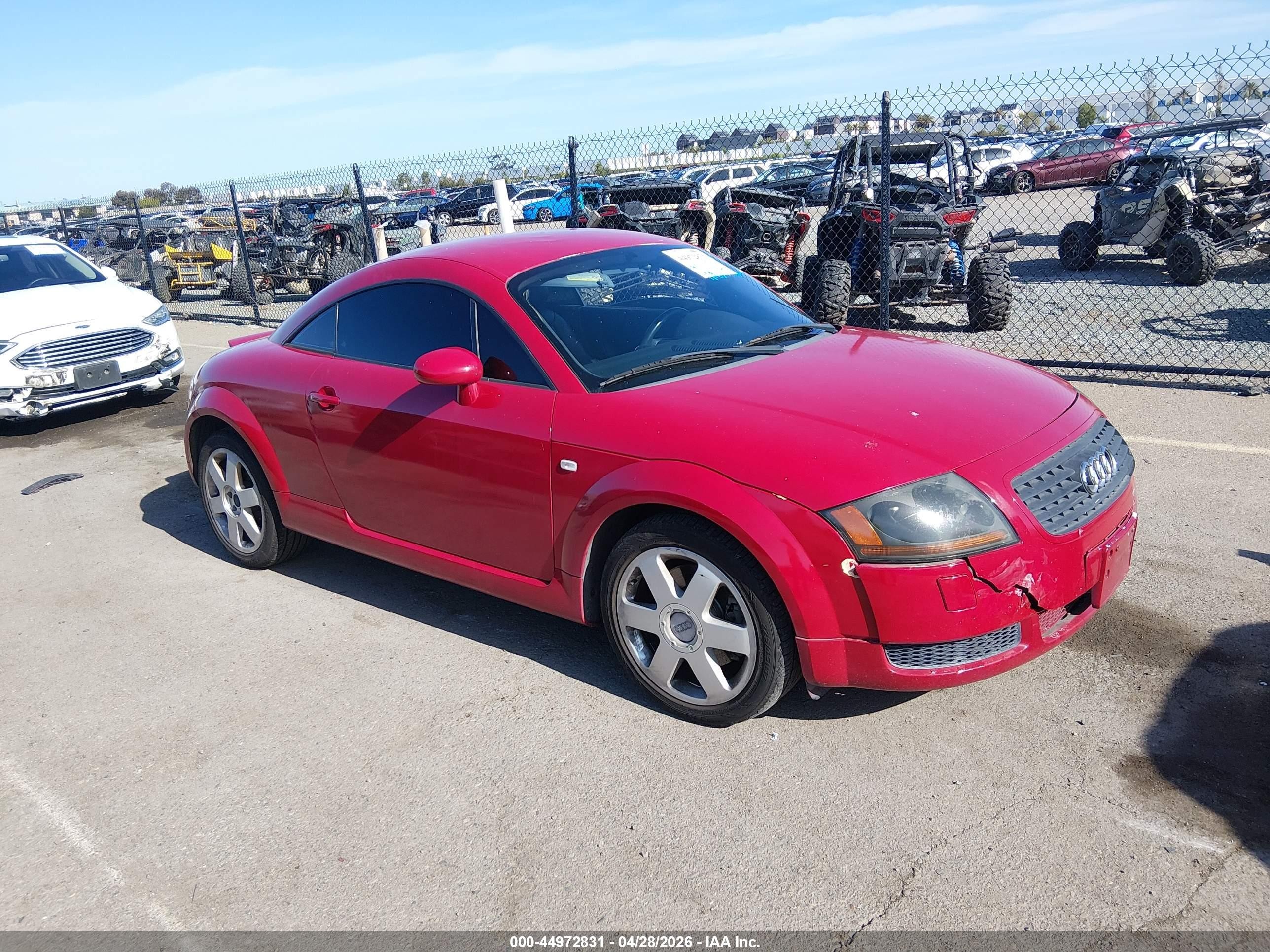 2001 Audi TT, VIN TRUSX28N211037097 — Бок
