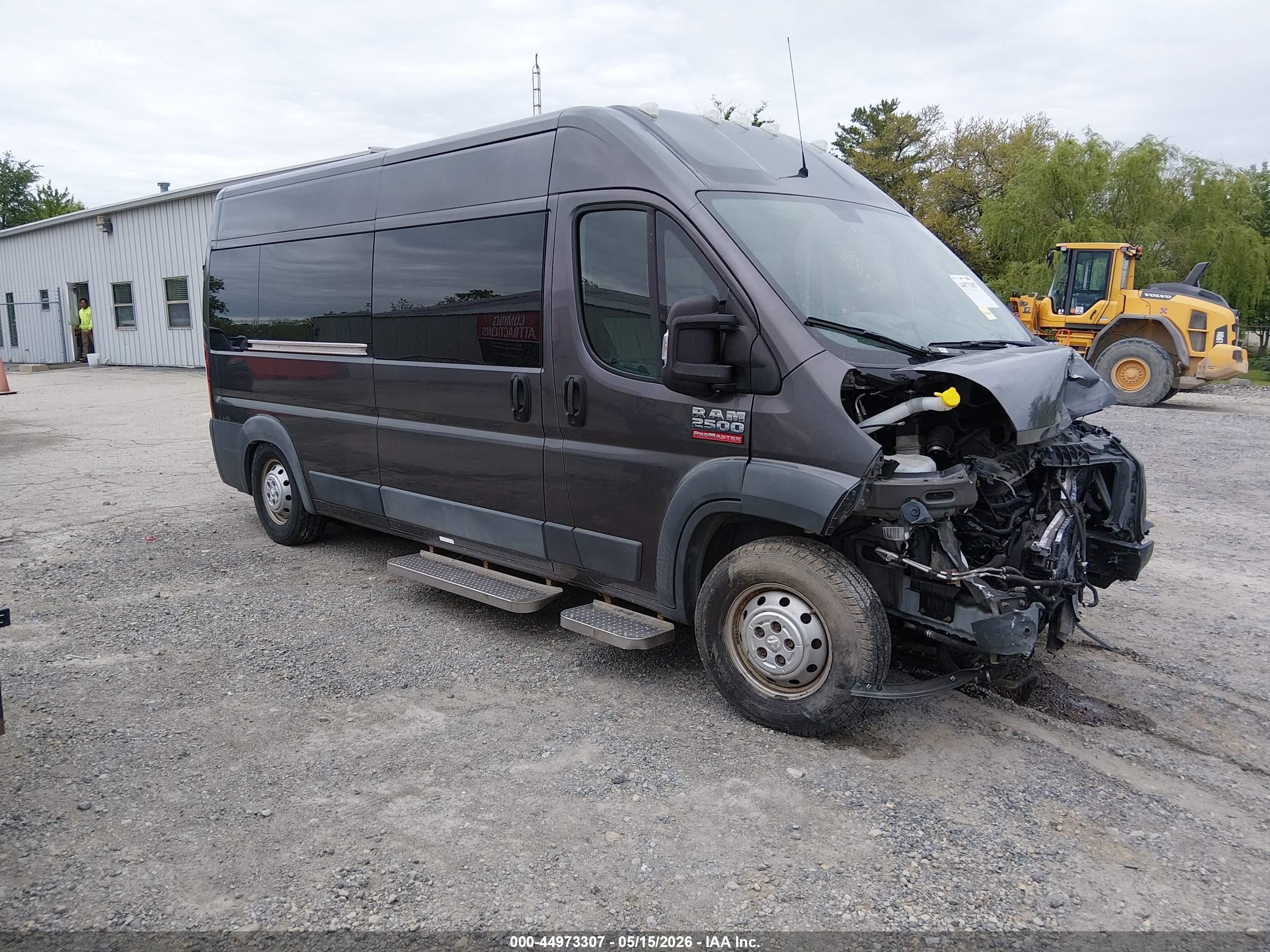 2015 Ram ProMaster Cargo, VIN 3C6TRVPG9FE512706 — Перед