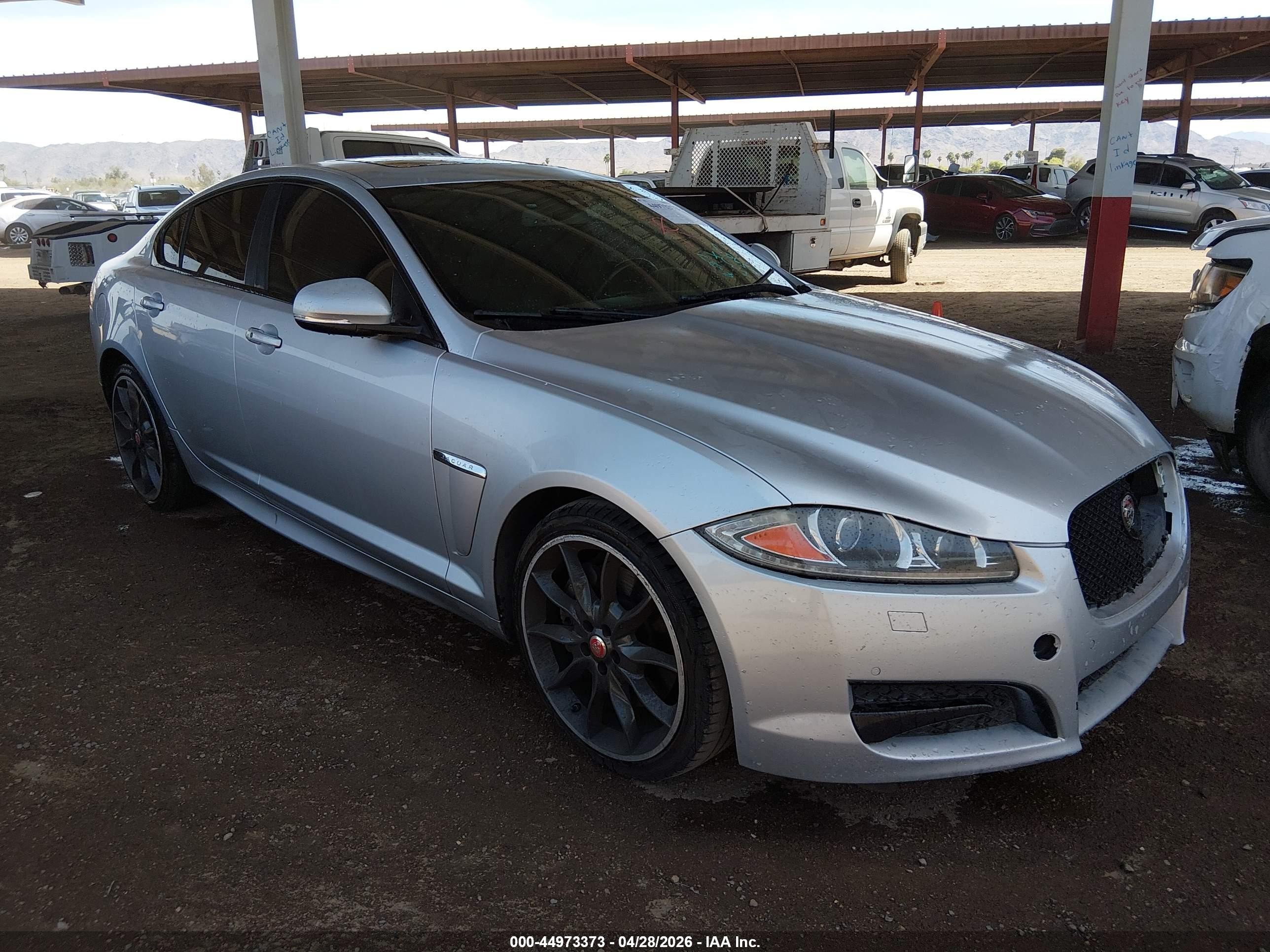 2015 Jaguar XF Portfolio, VIN SAJWA0F75F8U65963 — Фото с аукциона