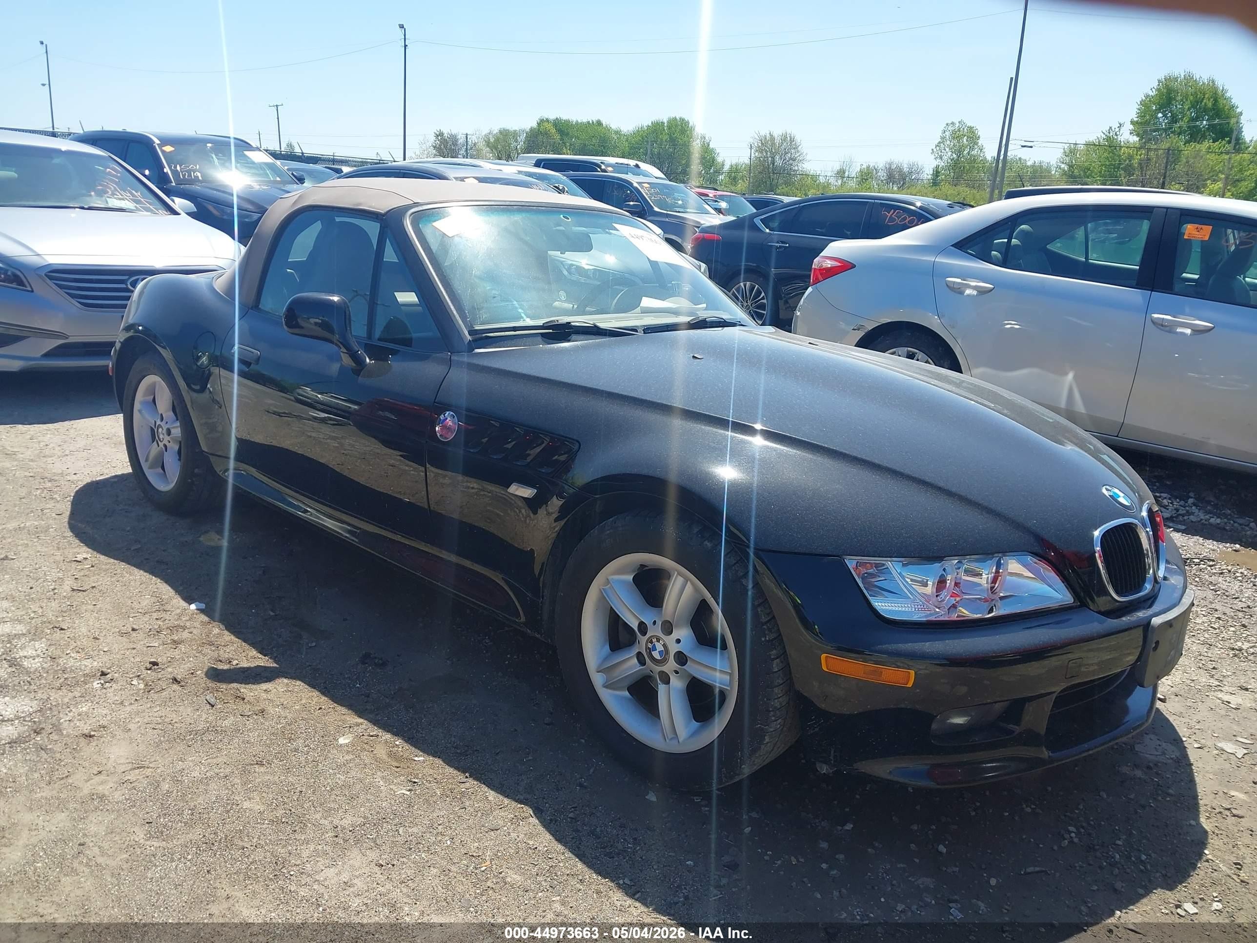 2001 BMW Z3 2.5, VIN WBACN33411LM00385 — Normal wear