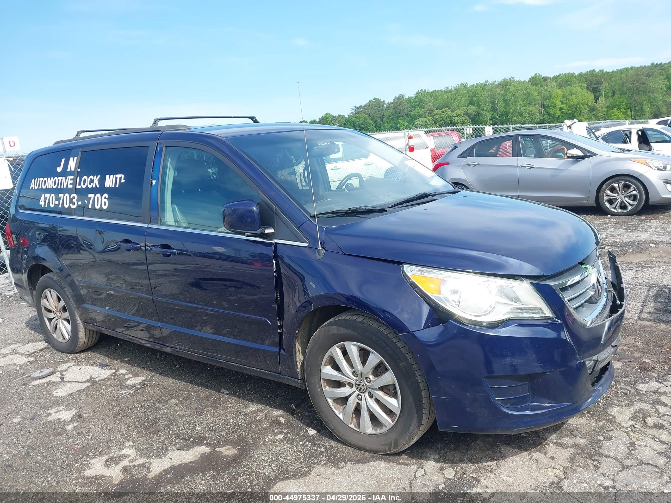 2013 Volkswagen Routan SE, VIN 2C4RVABG0DR725635 — All over
