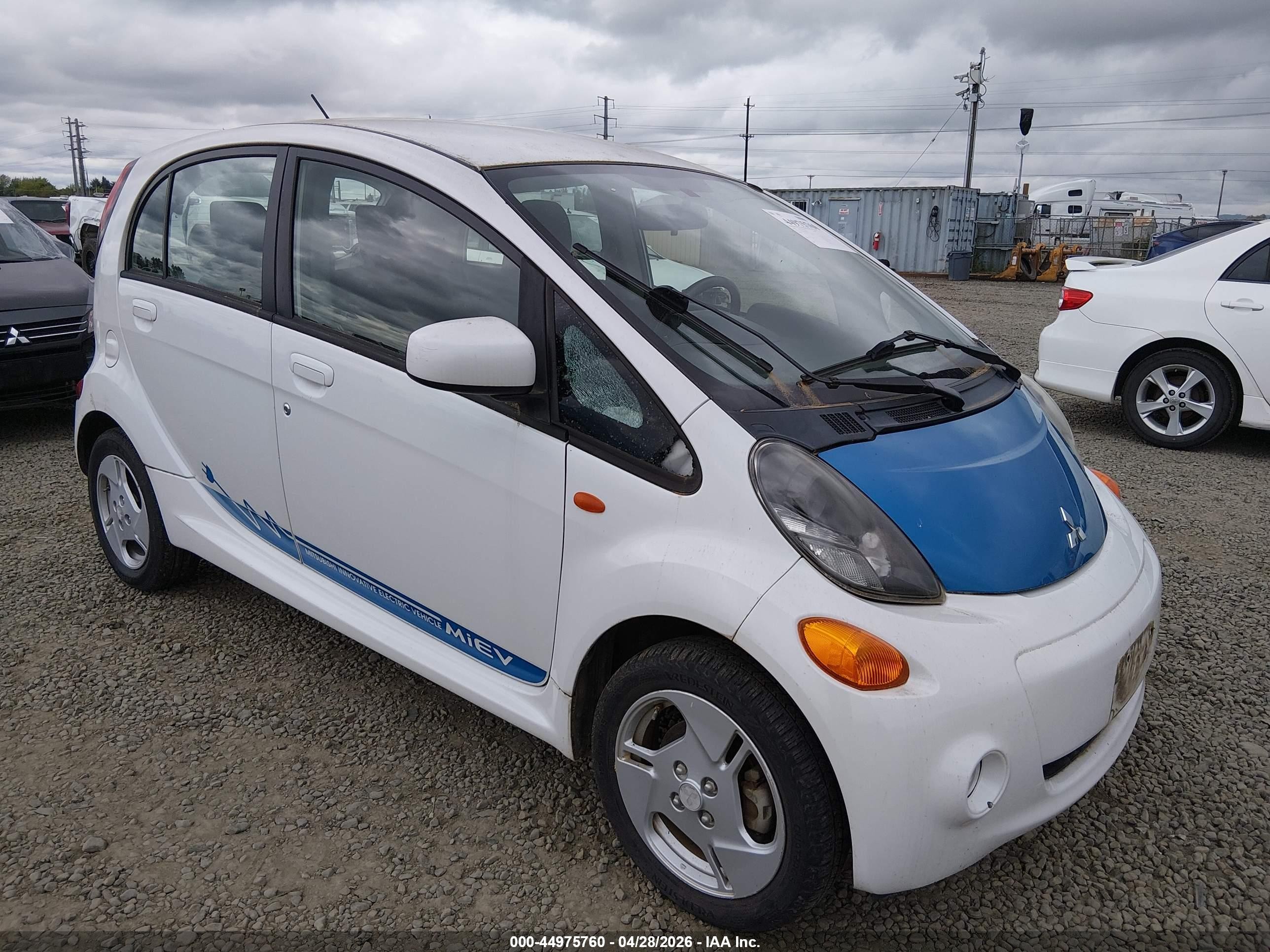 2012 Mitsubishi i-MiEV ES, VIN JA3215H15CU008929 — Normal wear