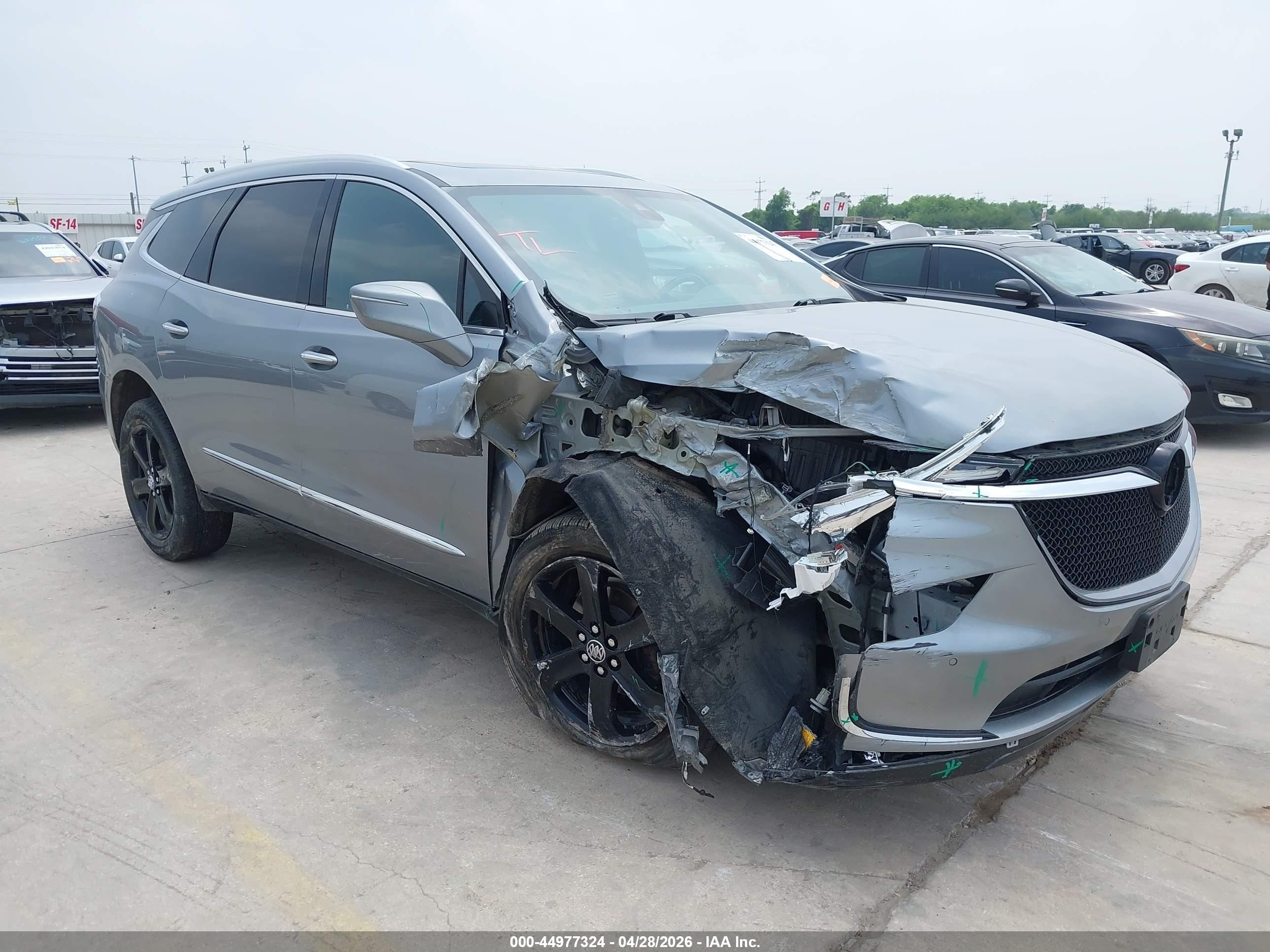 2024 Buick Enclave Essence, VIN 5GAERBKW6RJ106650 — Front end