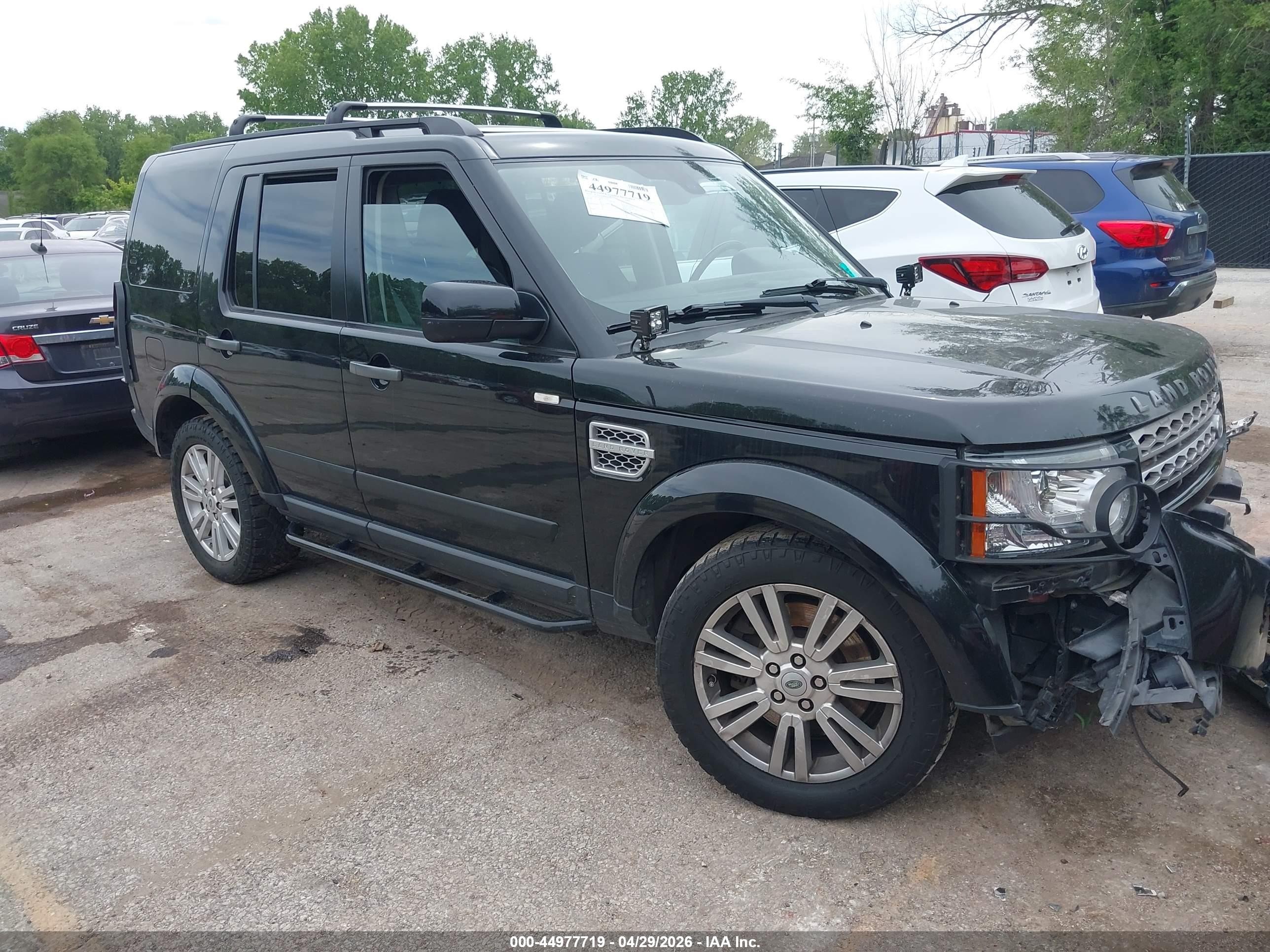 2011 Land Rover LR4 HSE, VIN SALAG2D44BA559811 — Front end
