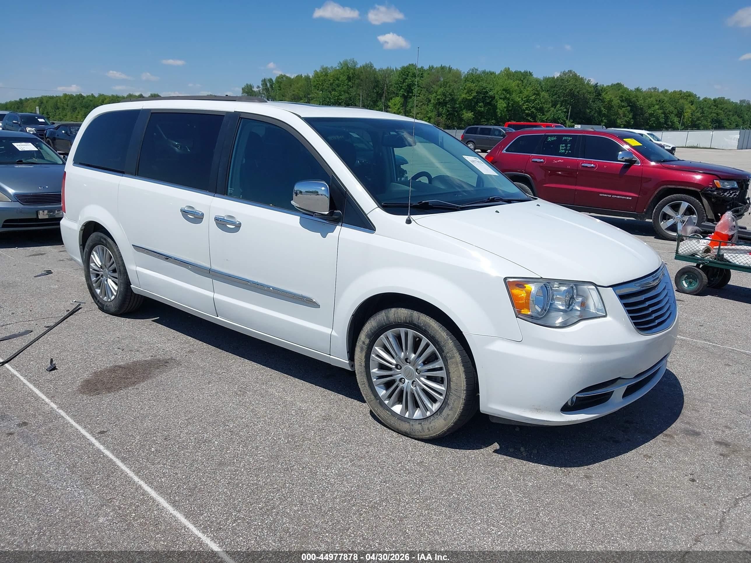 2016 Chrysler Town & Country Touring L Anniversary Edition, VIN 2C4RC1CG4GR105346 — Fresh water flood