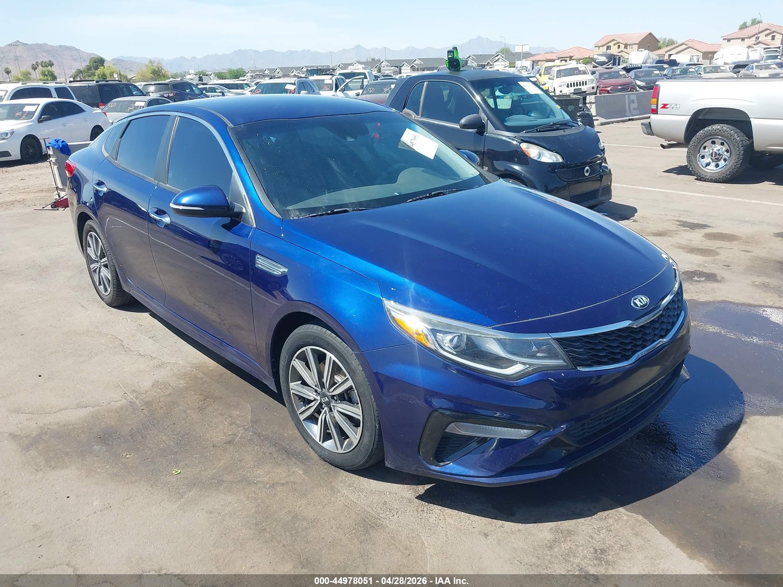 2019 Kia Optima LX, VIN 5XXGT4L32KG350458 — Rear end