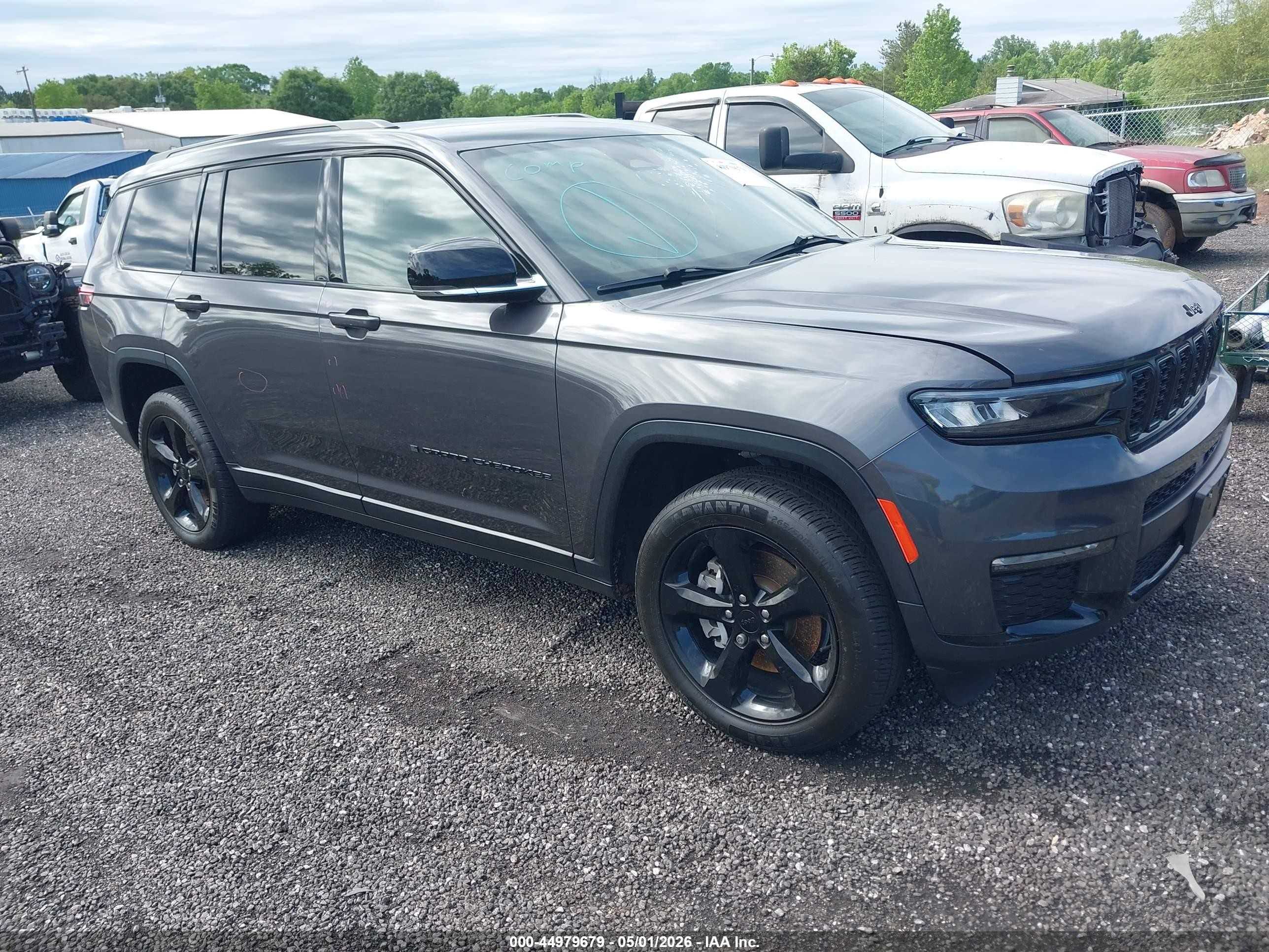2022 Jeep Grand Cherokee Limited, VIN 1C4RJJBG3N8533120 — Interior fire