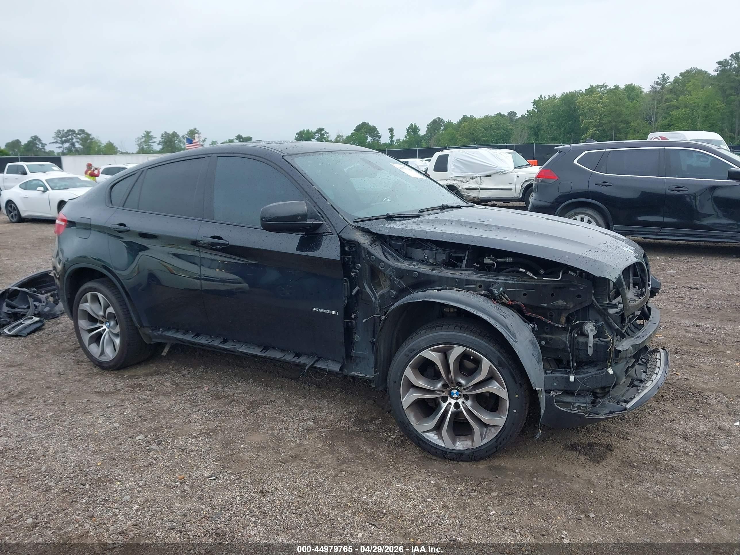 2014 BMW X6 xDrive35i, VIN 5UXFG2C55E0C44471 — Перед