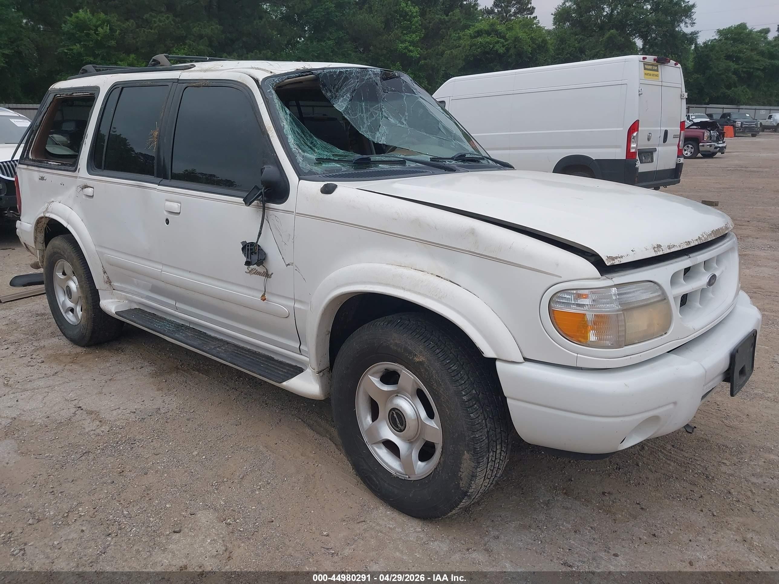 2000 Ford Explorer Limited, VIN 1FMDU65E7YZA66089 — Rollover