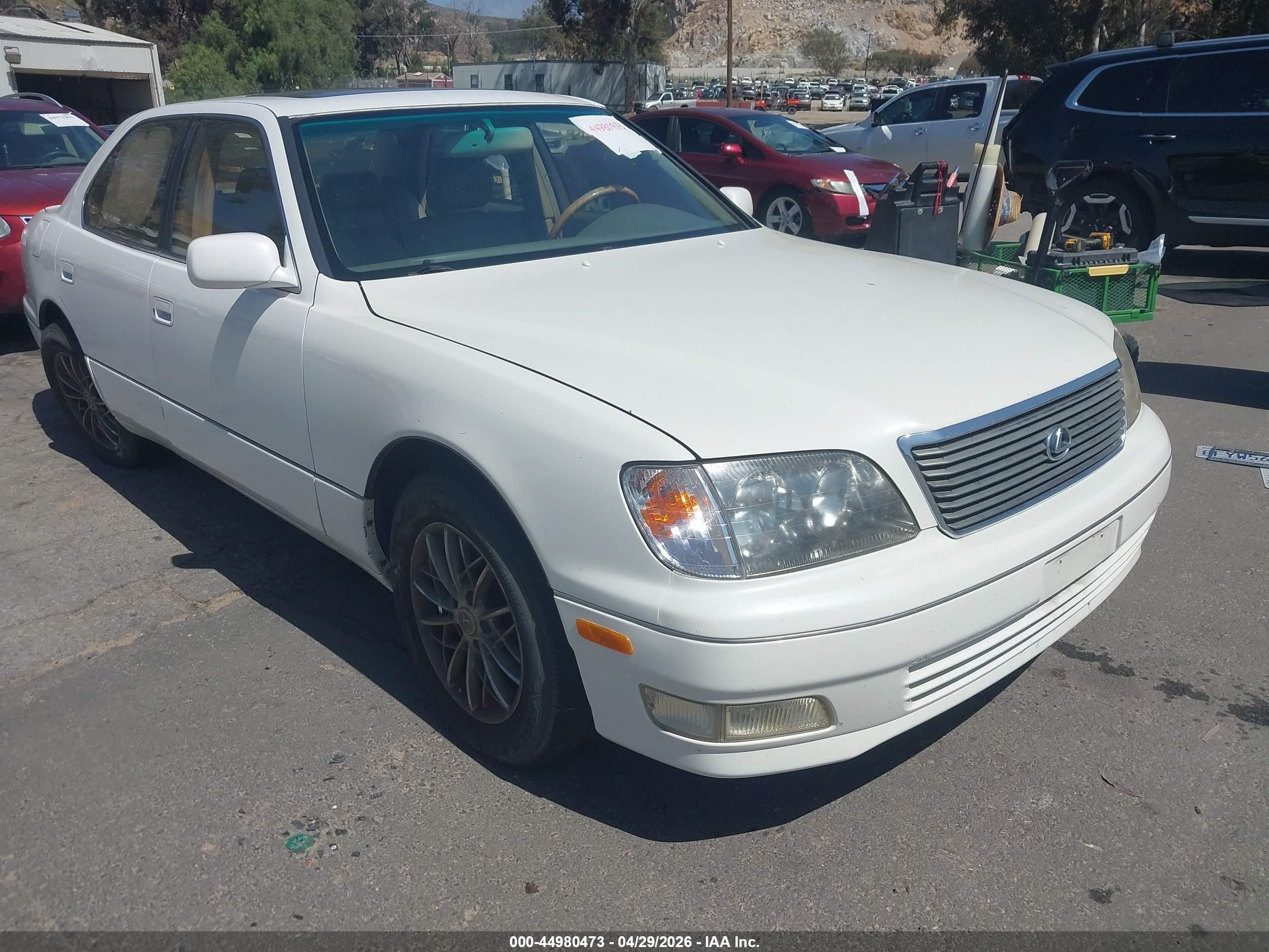 2000 Lexus LS 400, VIN JT8BH28F9Y0179932 — Side