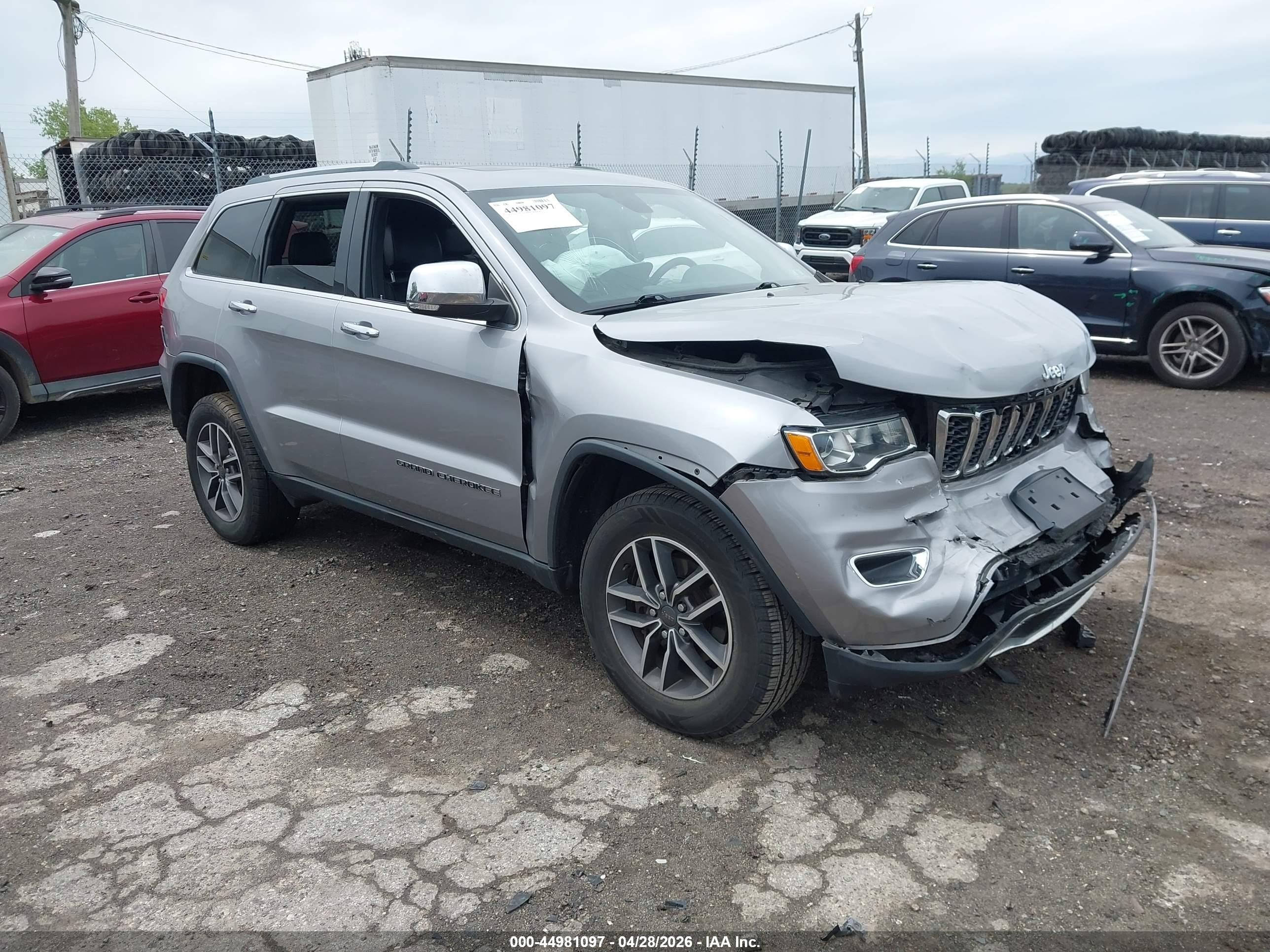 2019 Jeep Grand Cherokee Limited, VIN 1C4RJFBG4KC761956 — Front end