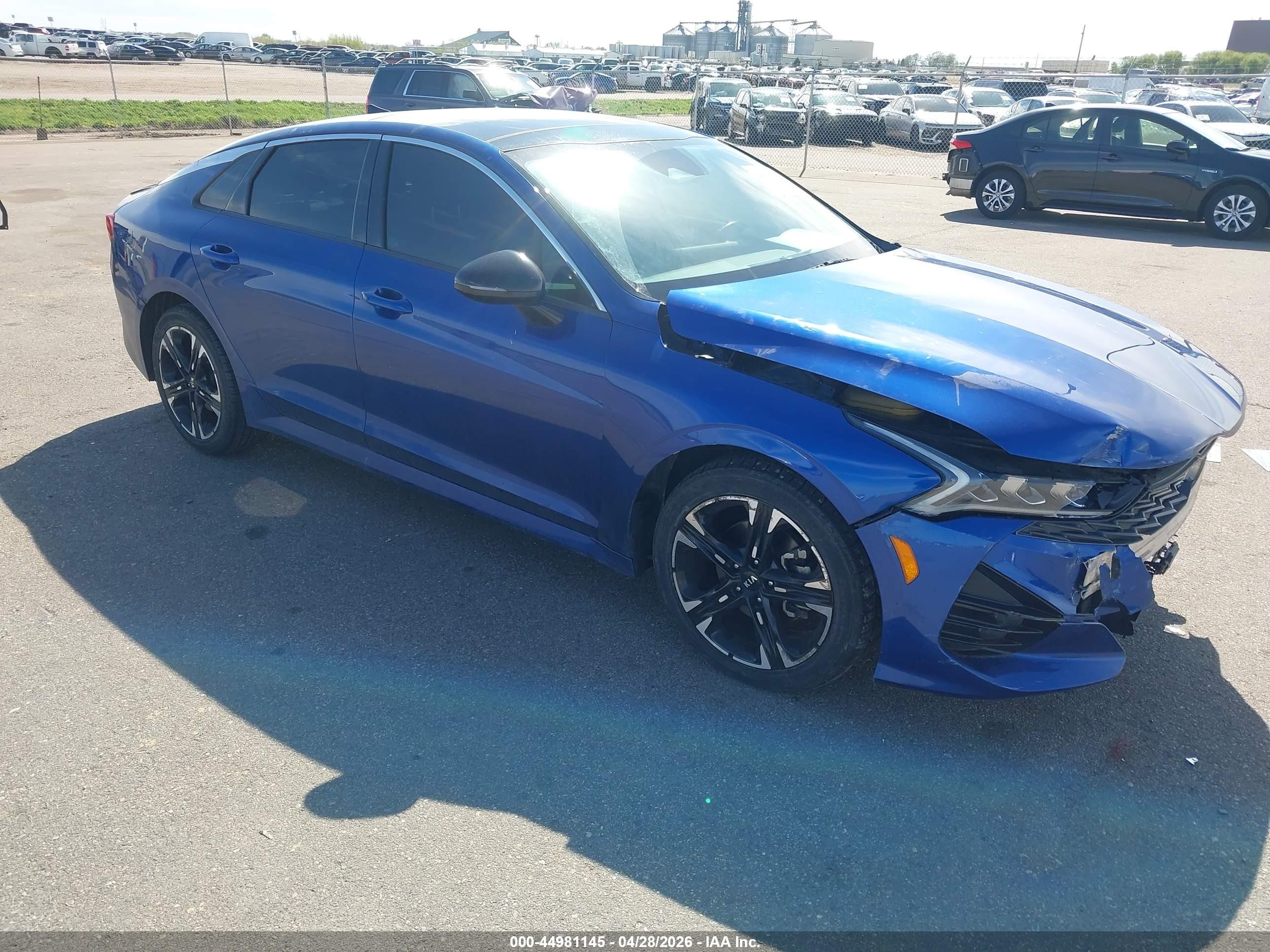 2021 Kia K5 GT-Line, VIN 5XXG64J2XMG059064 — Front end