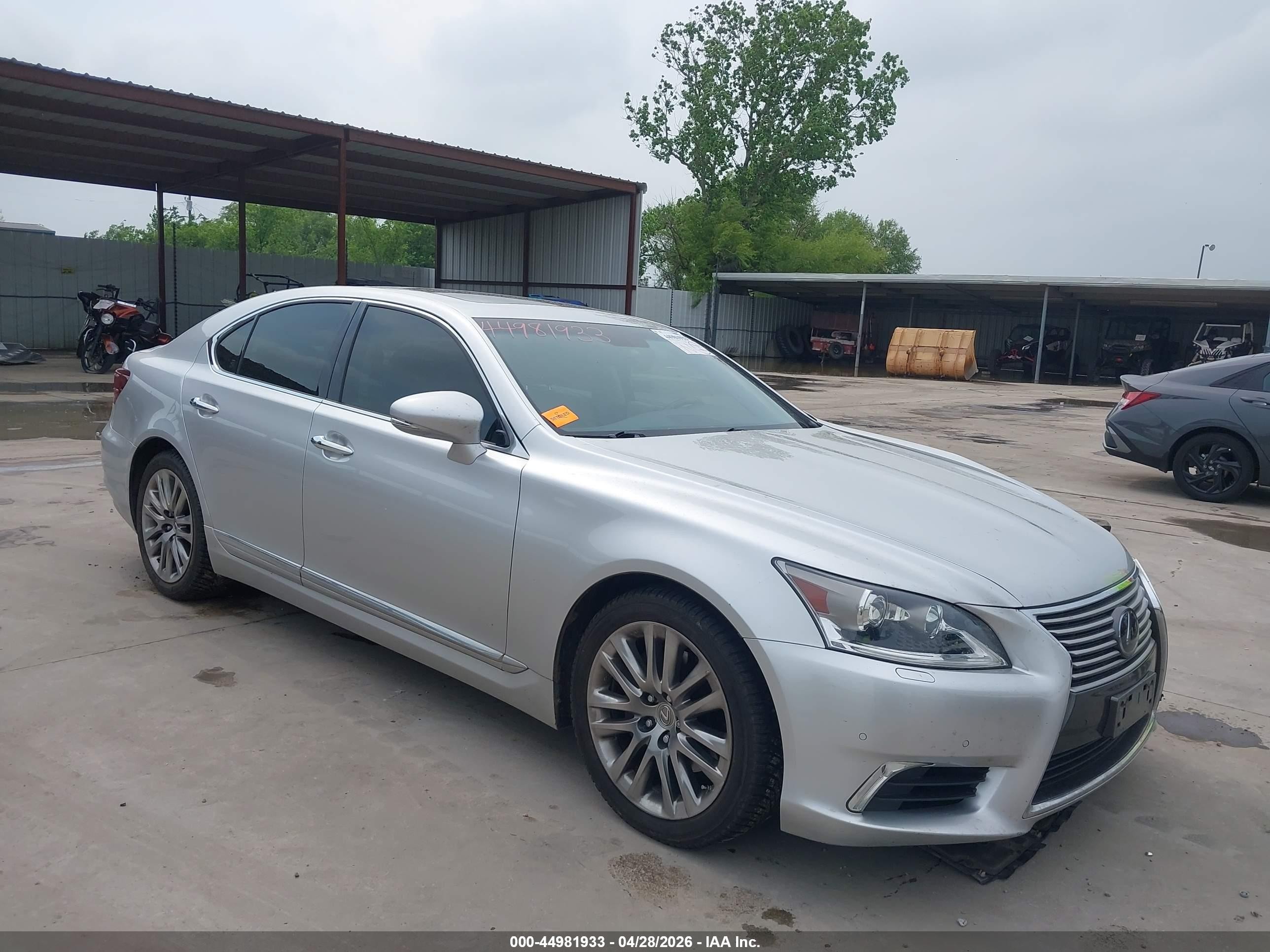 2017 Lexus LS 460, VIN JTHBL5EF4H5144108 — Side