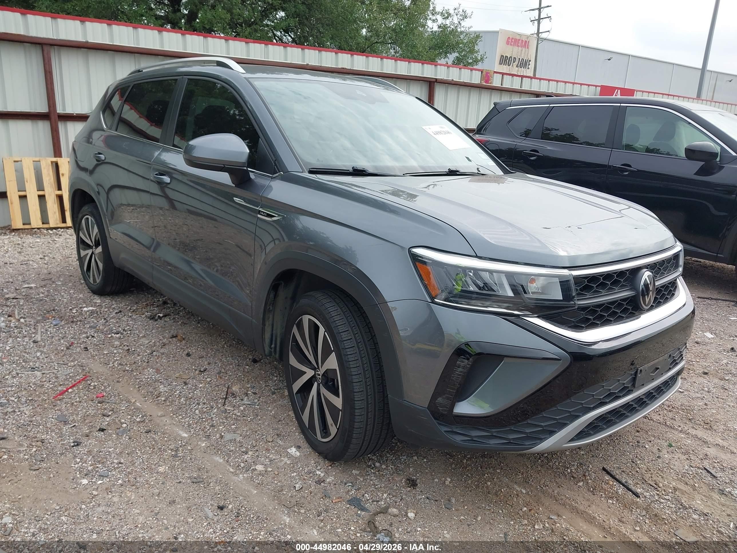 2024 Volkswagen Taos SE, VIN 3VVEX7B26RM079839 — Storm