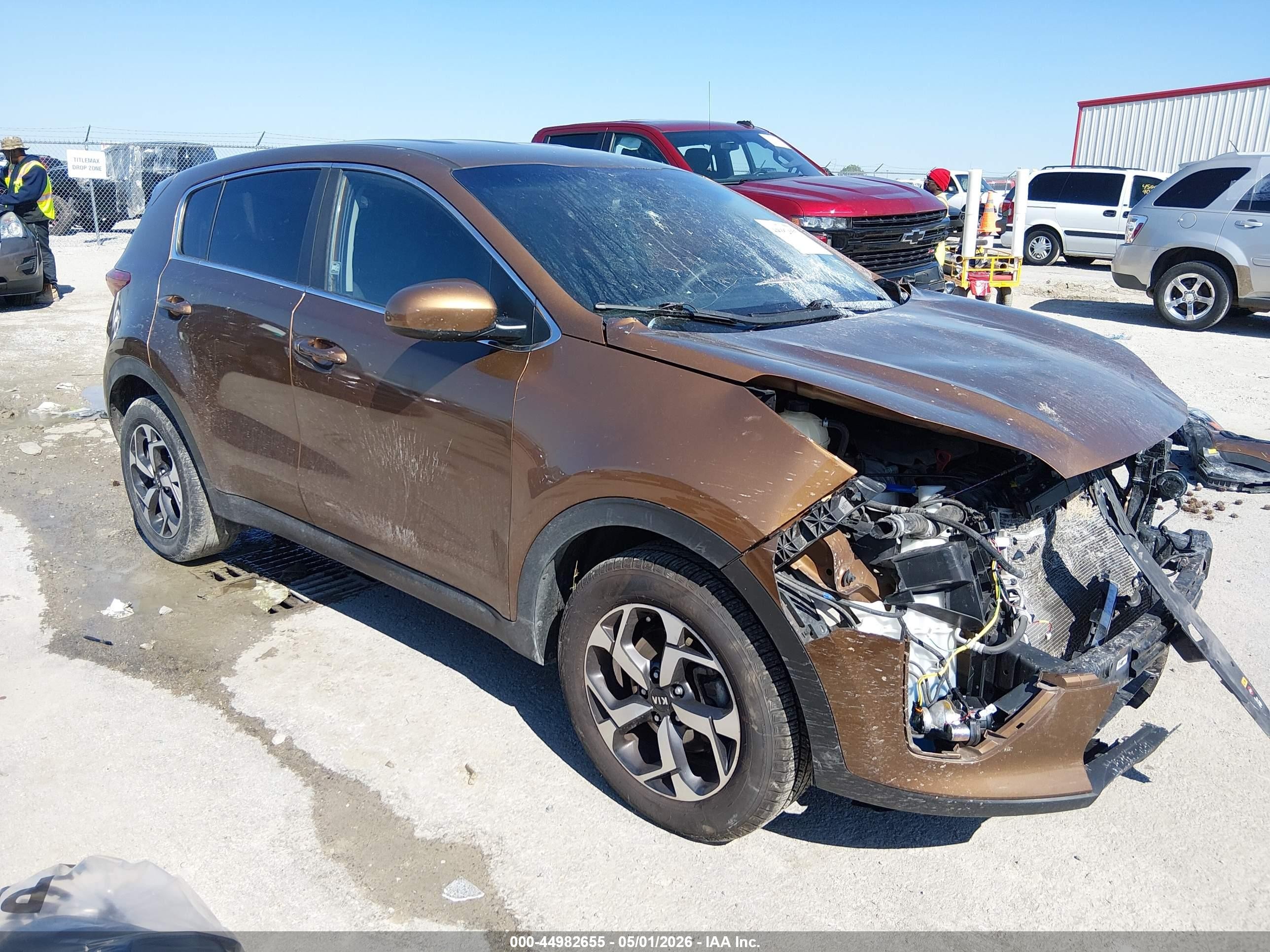 2020 Kia Sportage LX, VIN KNDPM3AC7L7732781 — Front end
