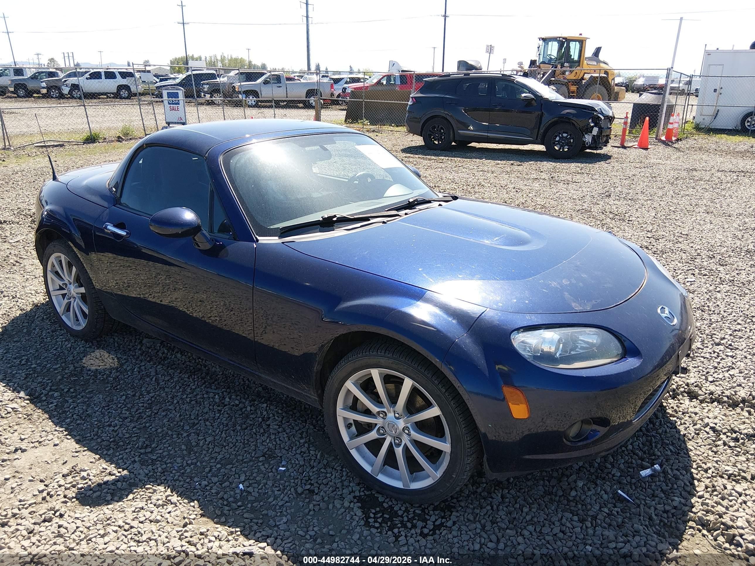 2008 Mazda MX-5 Miata Grand Touring, VIN JM1NC26F480148426 — Front end