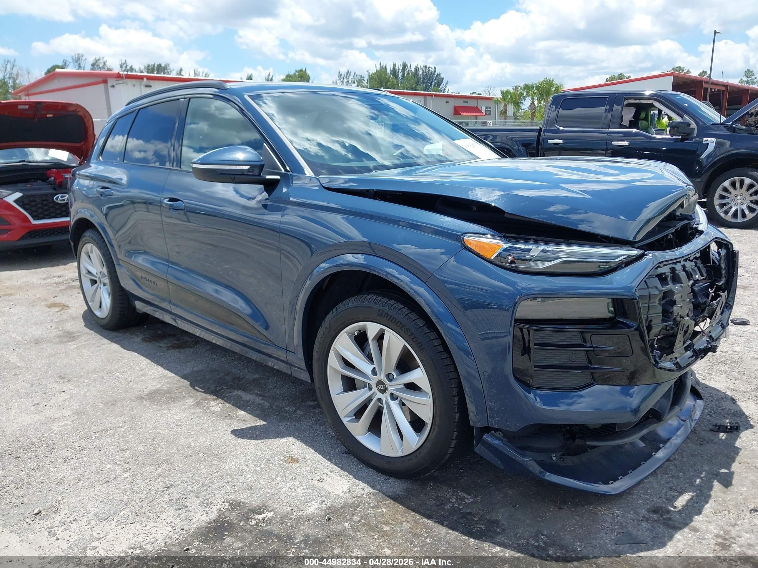 2025 Audi Q6 e-tron Premium, VIN WA112BGFXSA016606 — Front end