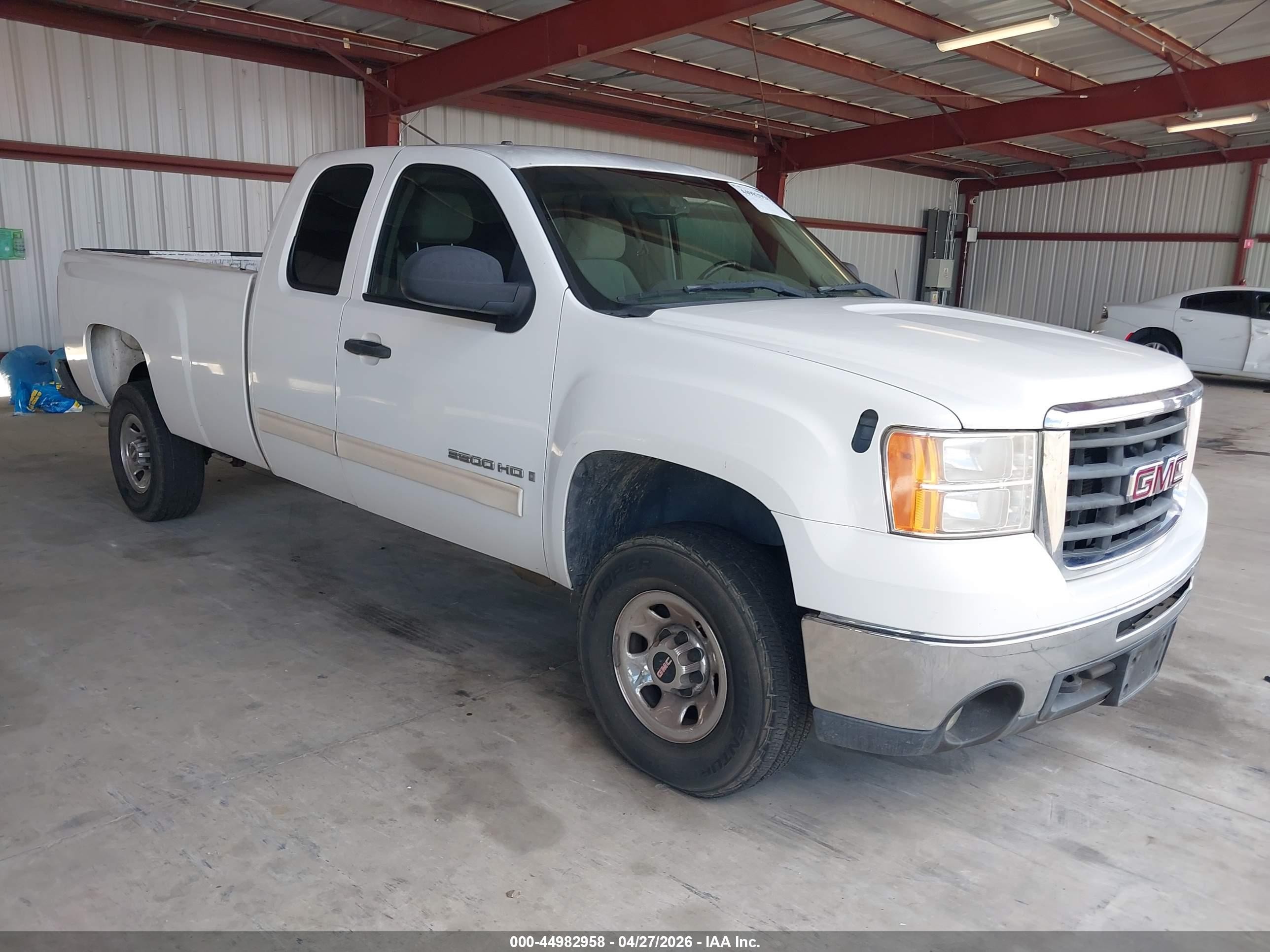 2008 GMC Sierra 3500HD, VIN 1GDHC39K48E147514 — Normal wear