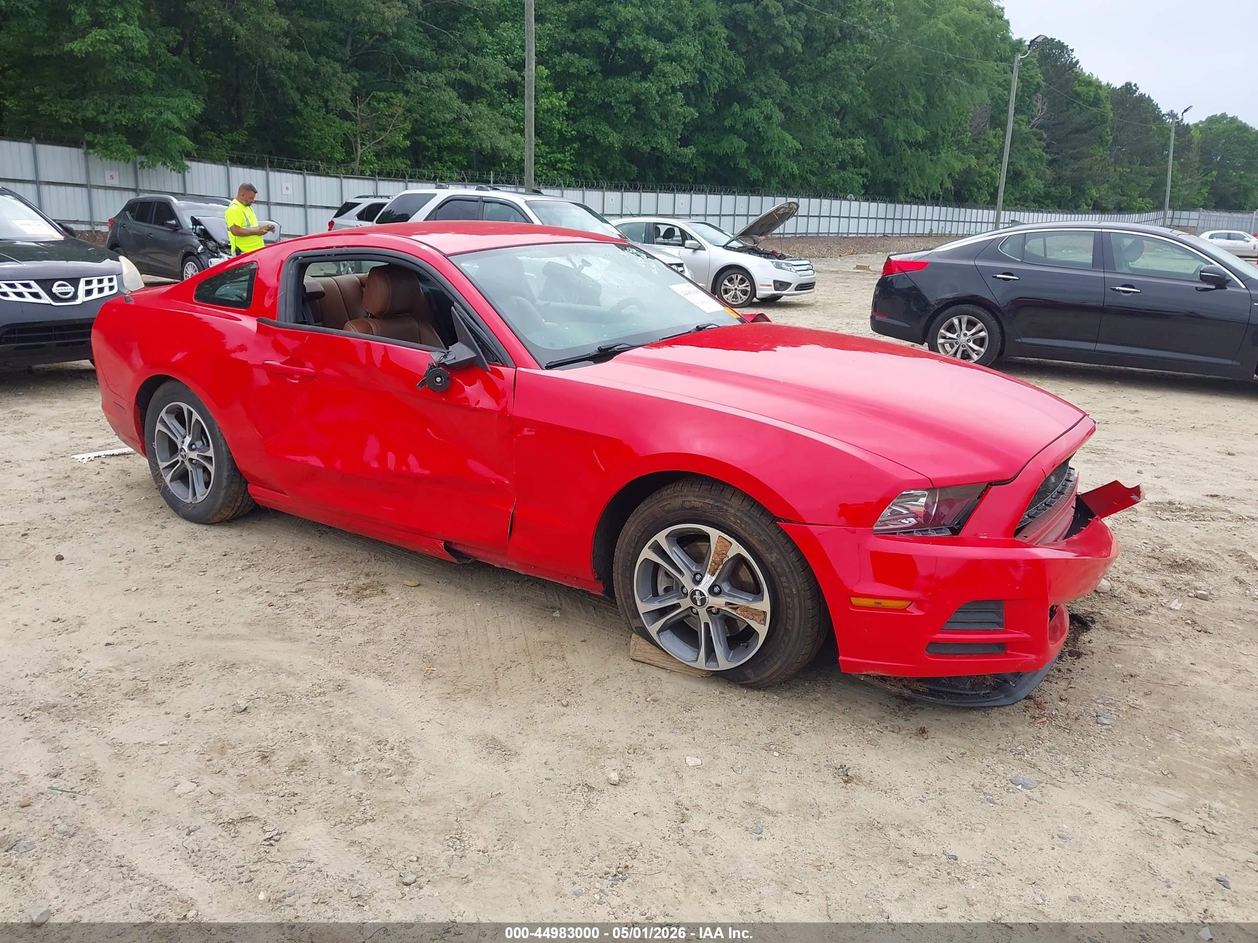 2014 Ford Mustang Premium, VIN 1ZVBP8AM3E5278922 — Side