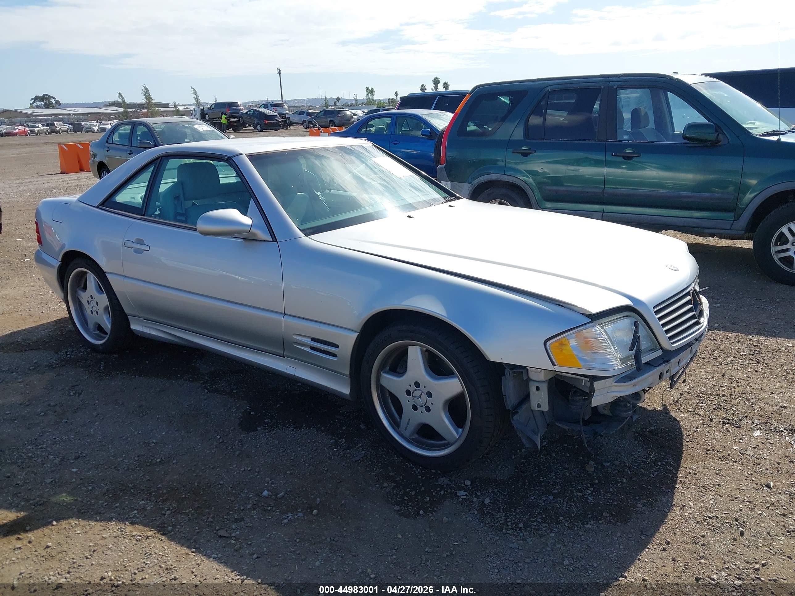2001 Mercedes-Benz SL 500, VIN WDBFA68F31F195639 — Normal wear