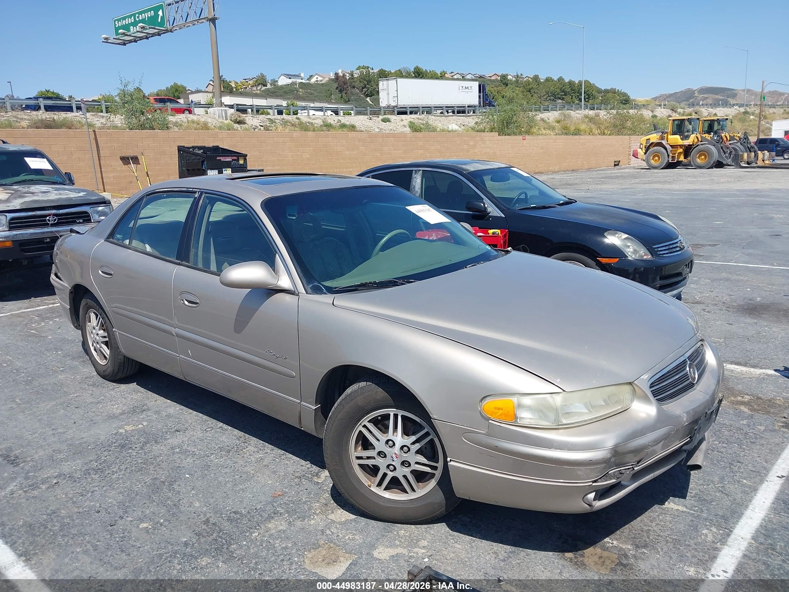 2000 Buick Regal LS, VIN 2G4WB55K3Y1218019 — Зад