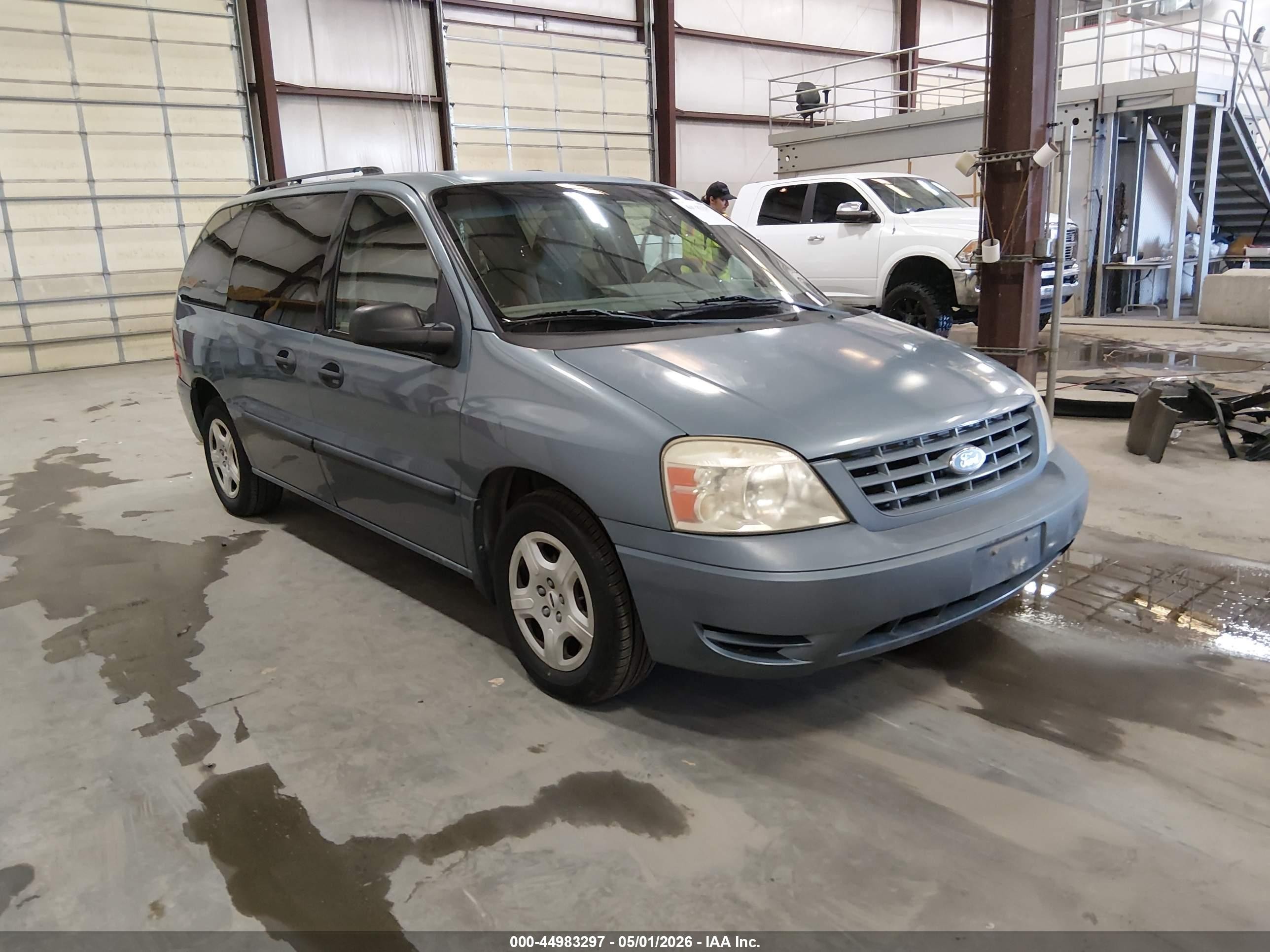 2004 Ford Freestar SE, VIN 2FMZA51634BB05054 — Normal wear
