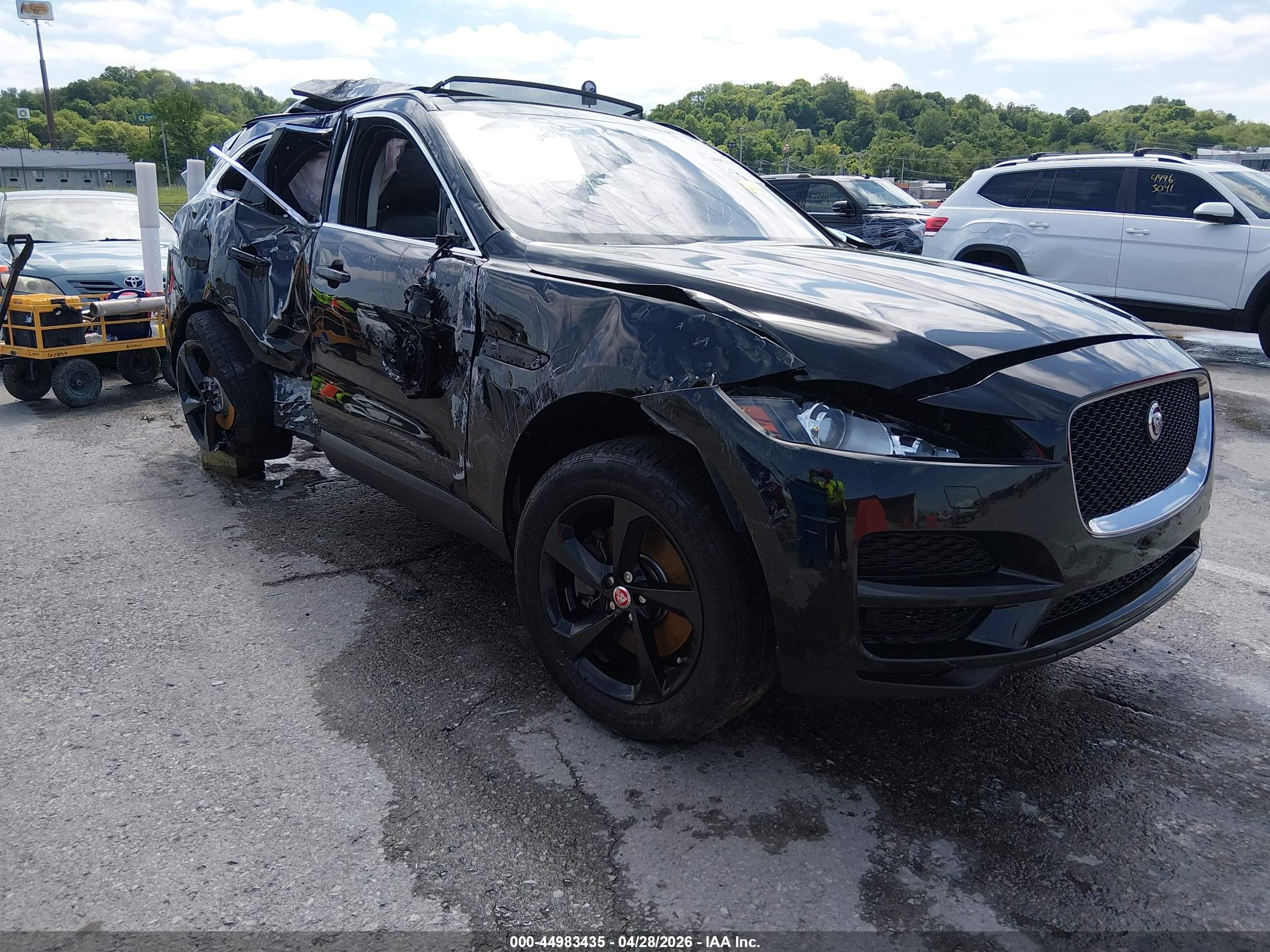 2017 Jaguar F-Pace 35t Prestige, VIN SADCK2BV9HA092506 — Rollover