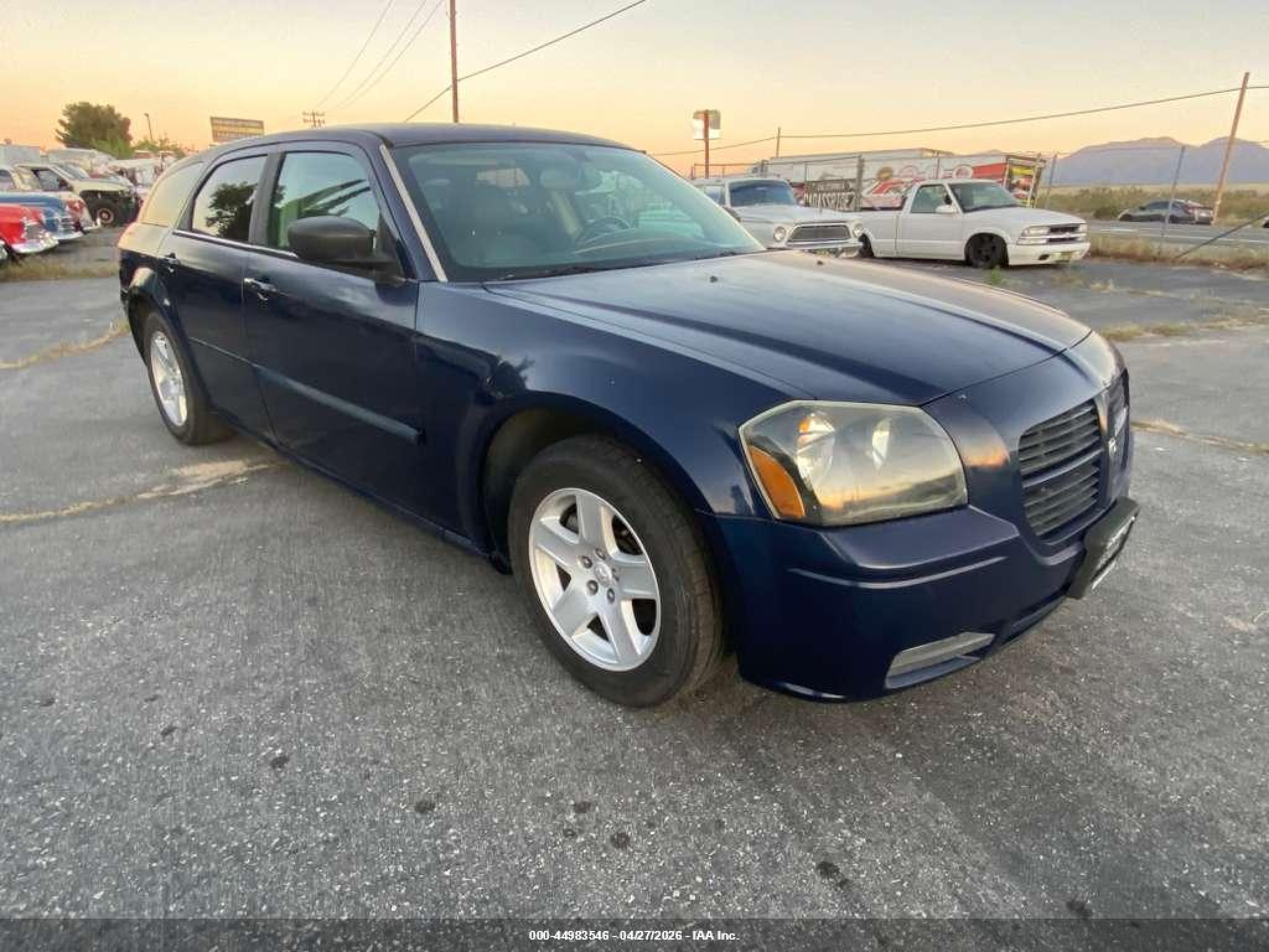 2005 Dodge Magnum SE, VIN 2D4FV48V05H581735 — Normal wear