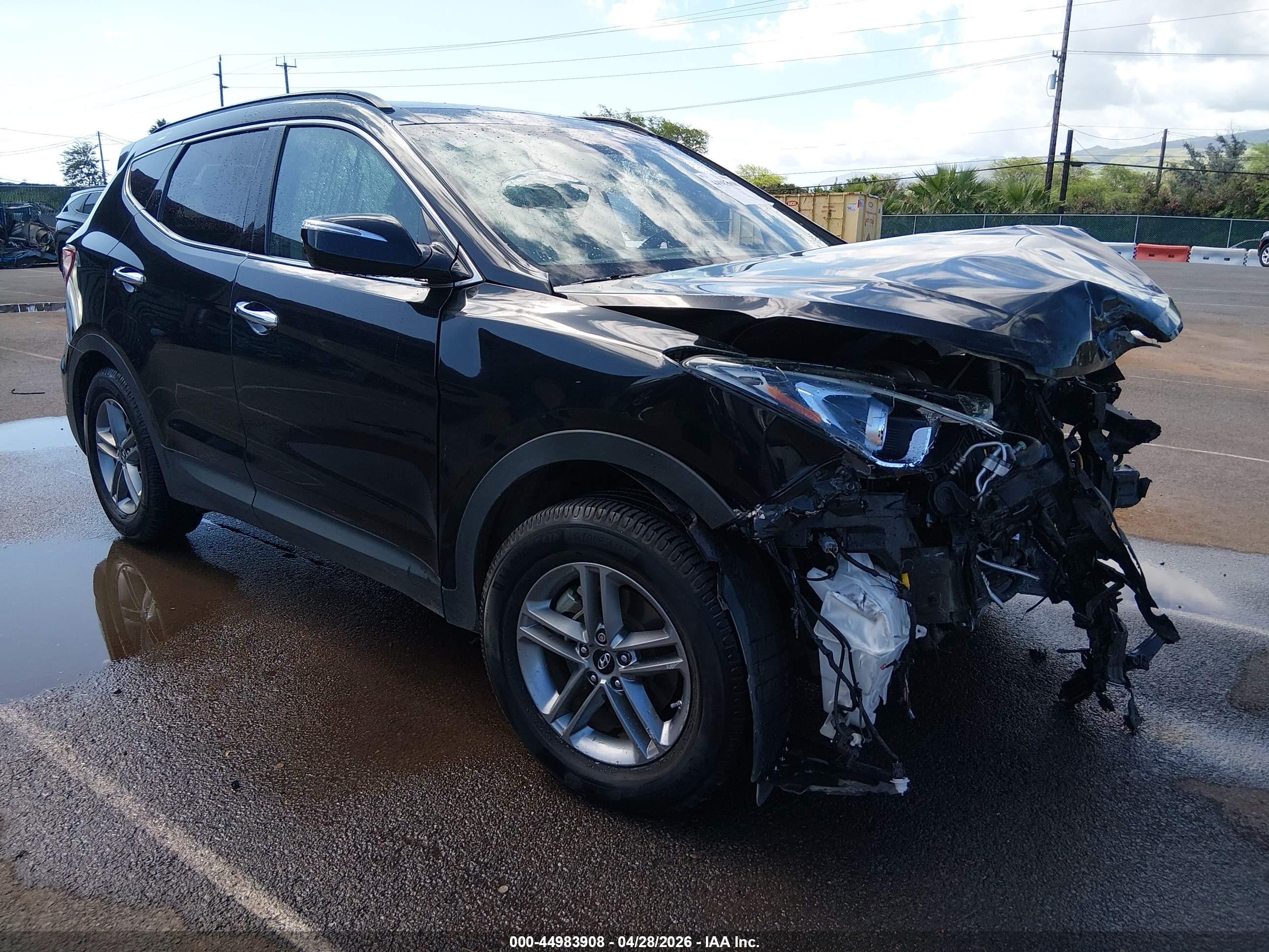 2017 Hyundai Santa Fe 2.4L, VIN 5XYZU3LB3HG465954 — Перед